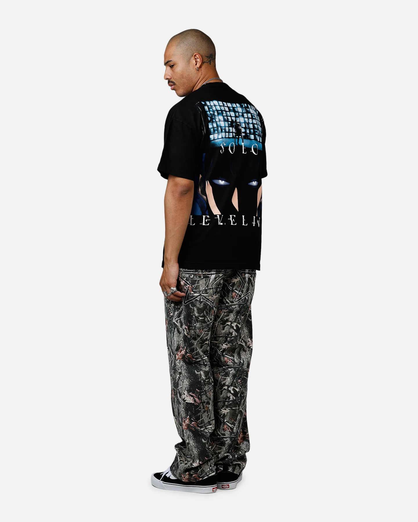 73Studio X Solo Leveling Jin Woo T-Shirt Black - Image 6