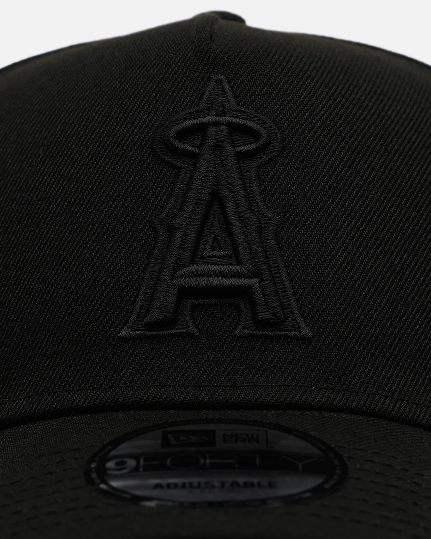 New Era Los Angeles Angels 'Easy Black' 9FORTY A-Frame Snapback Black/Black - Image 5