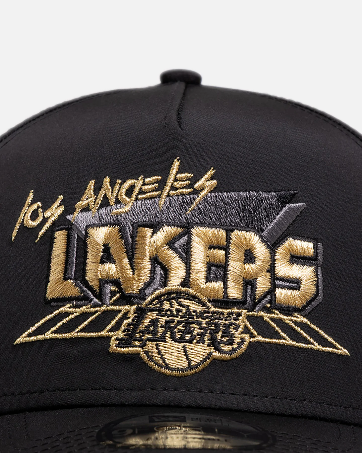 New Era Los Angeles Lakers 'Arcade Gold 10 Year Anniversary' 9FORTY A-Frame Snapback Black/Gold - Image 5