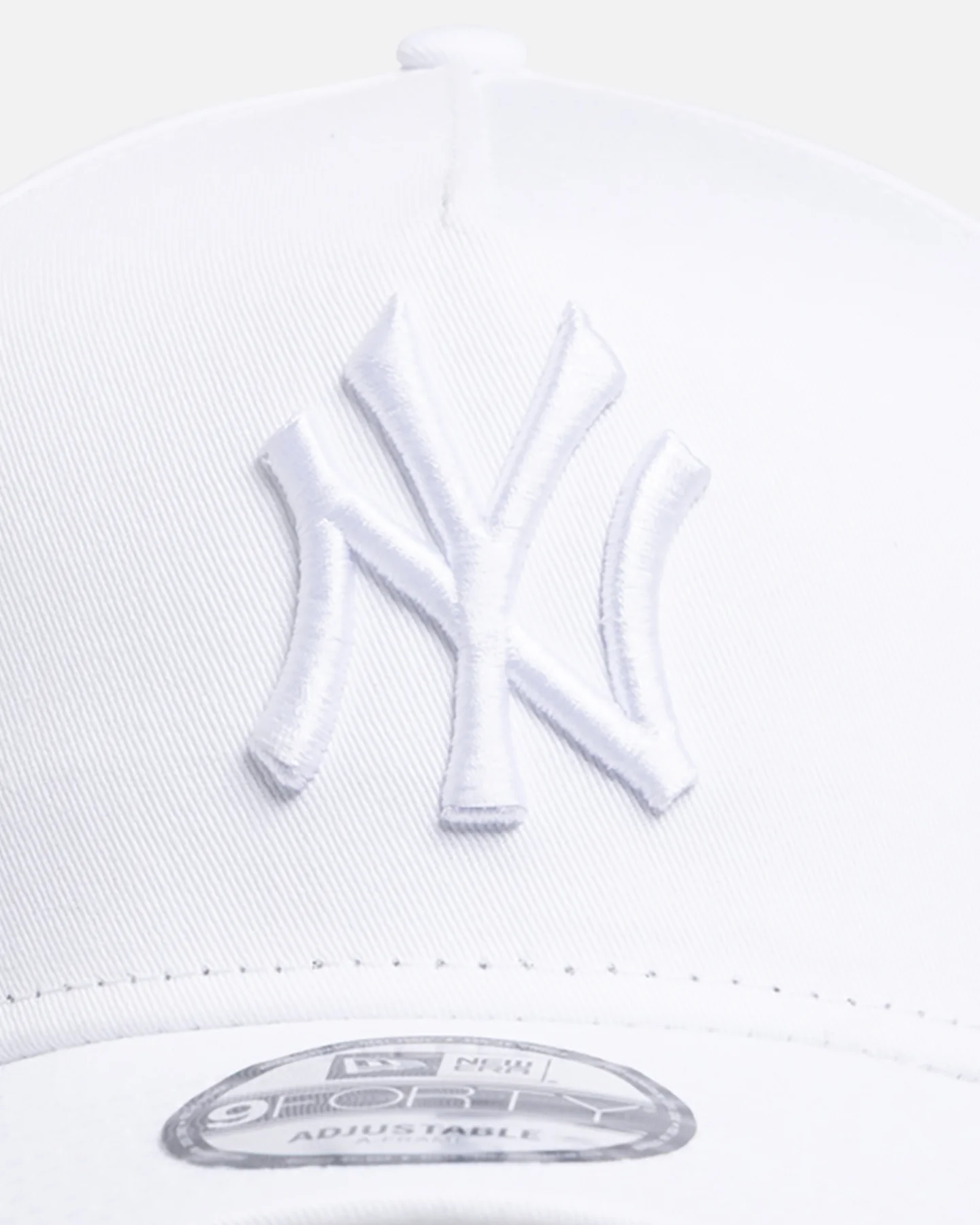 New Era New York Yankees 'Optic White' 9FORTY A-Frame Snapback Optic White - Image 5