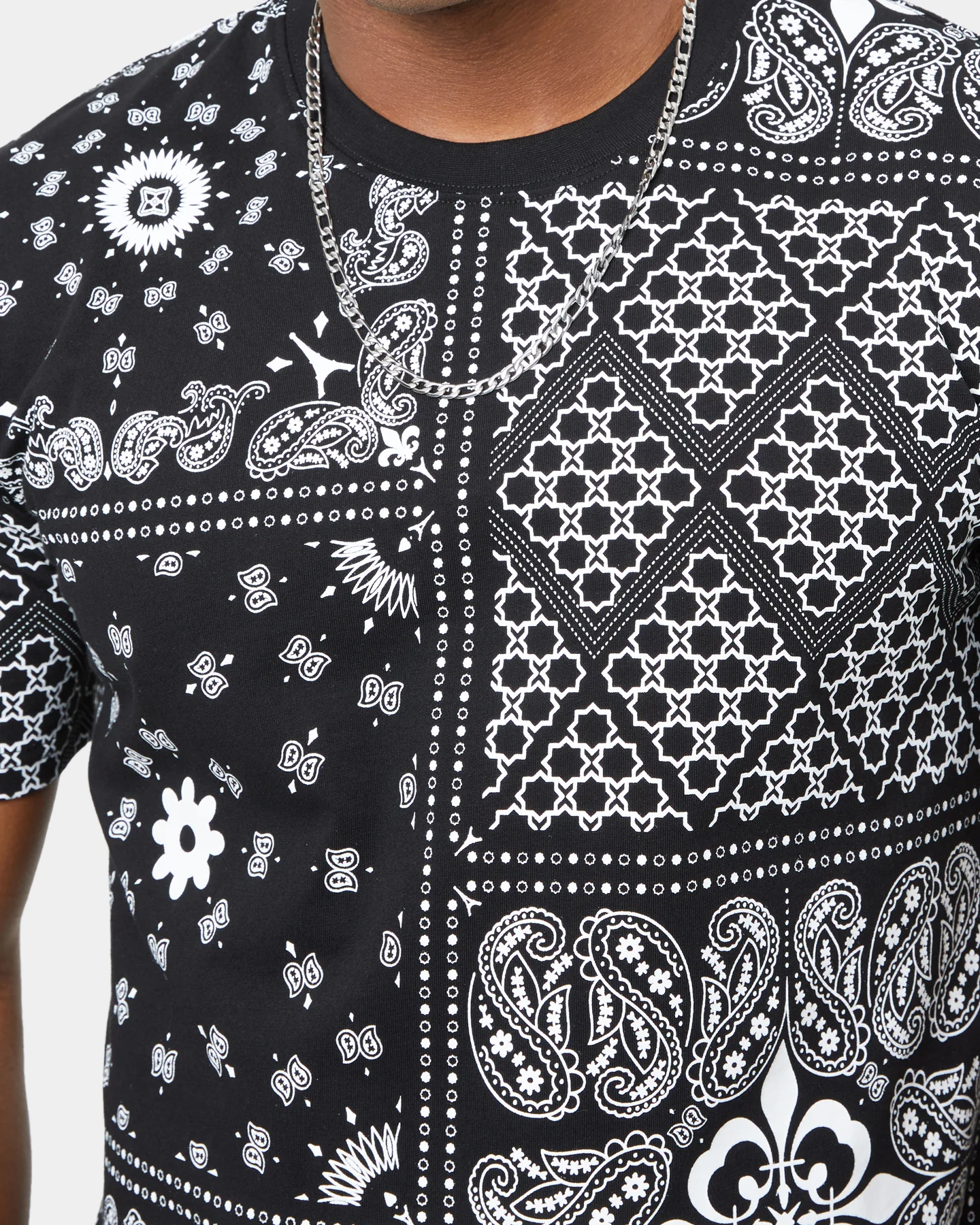 Carre Bandana Ultra Classic Short Sleeve T-Shirt Black - Image 6