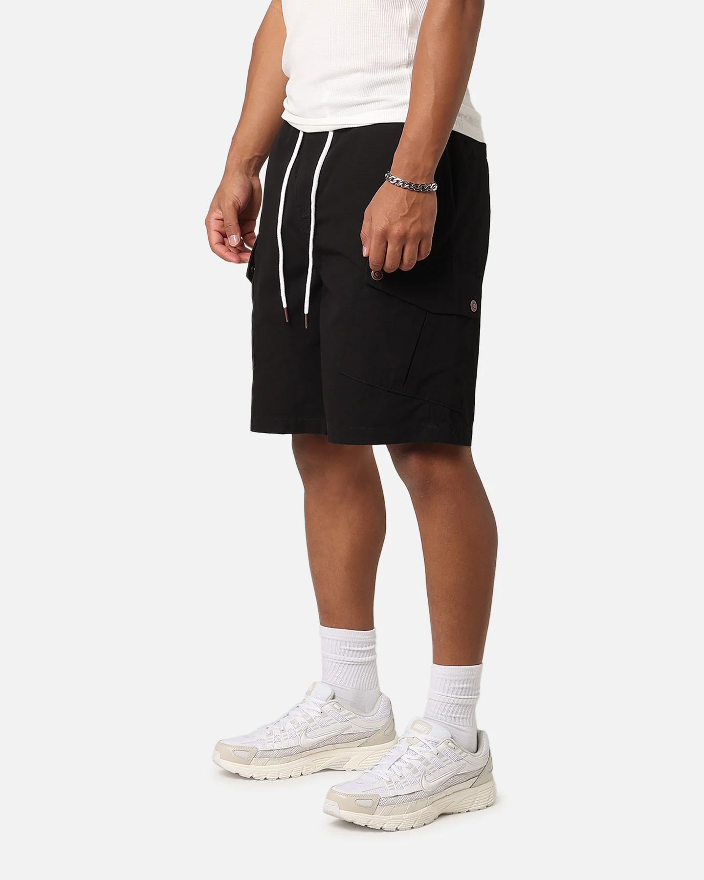 Carre Quality Cargo Shorts Black - Image 6