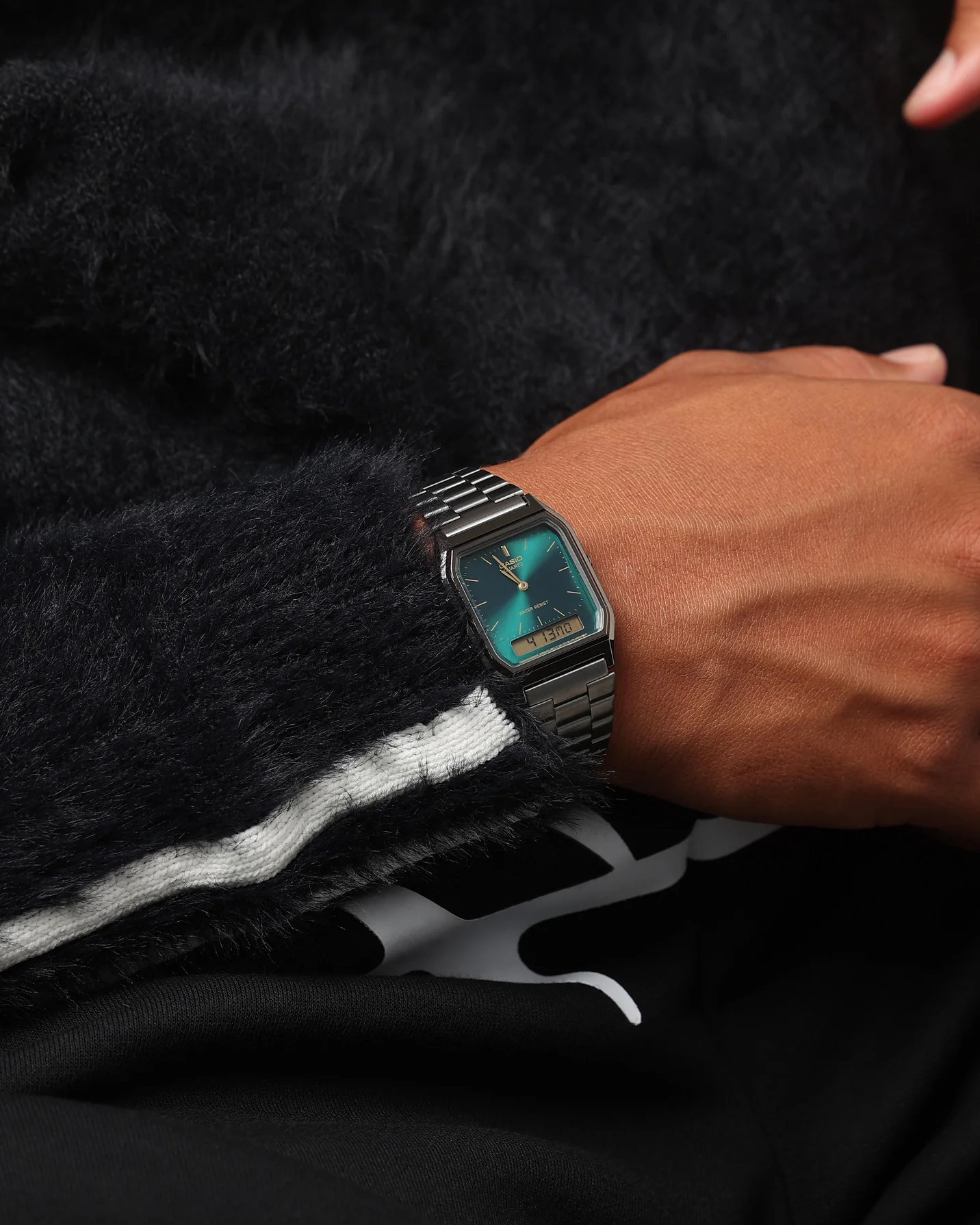 Casio AQ230EGG-3A Watch Silver/Turquois - Image 2