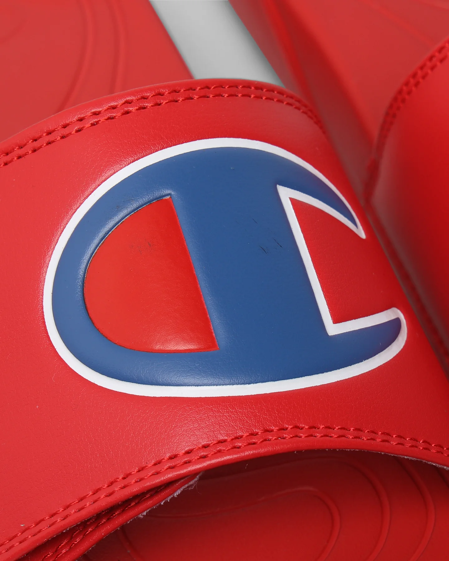 Champion Mega V Classic Slide Scarlet - Image 3