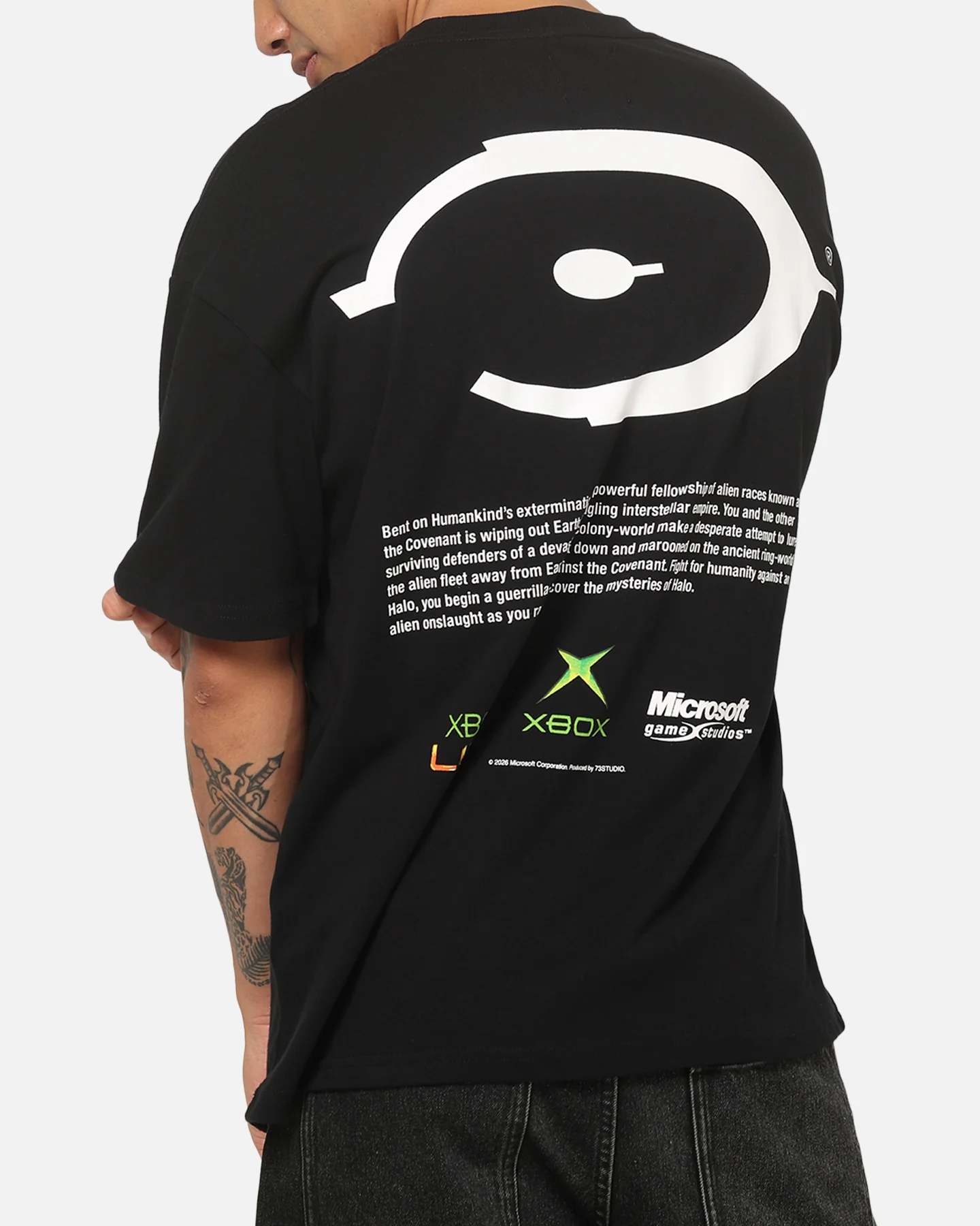 73Studio X Xbox X Halo Chief  T-Shirt Black - Image 7