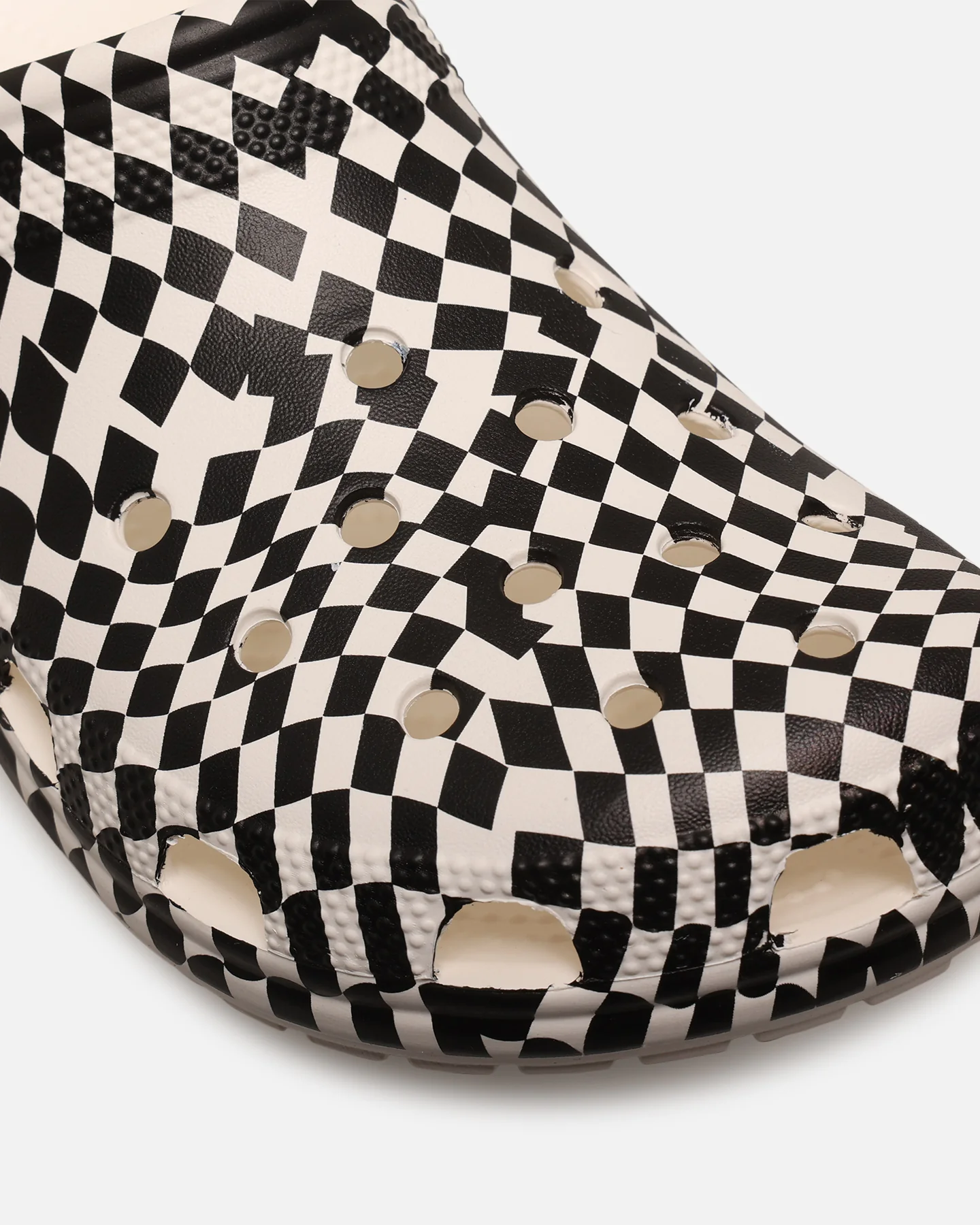 Crocs Class Warped Check Classic Clog White/Black - Image 7