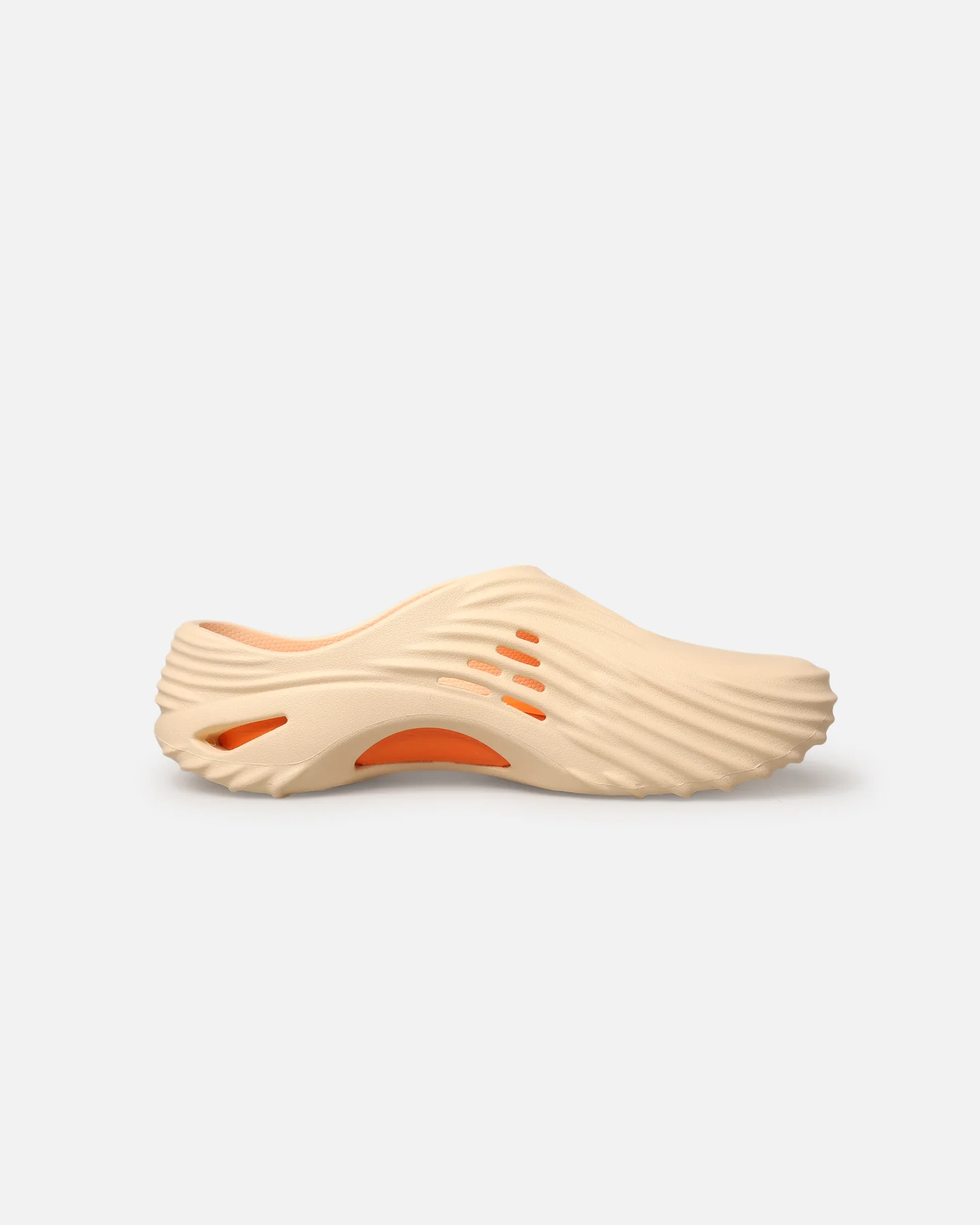 Crocs Echo Wave Vanilla - Image 4