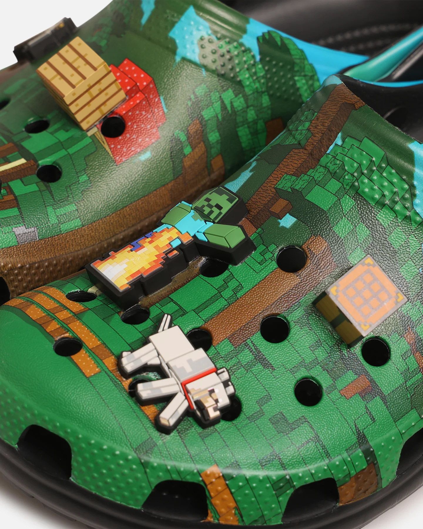Crocs X Kids' Minecraft Classic Clog (GS) Multi - Image 7