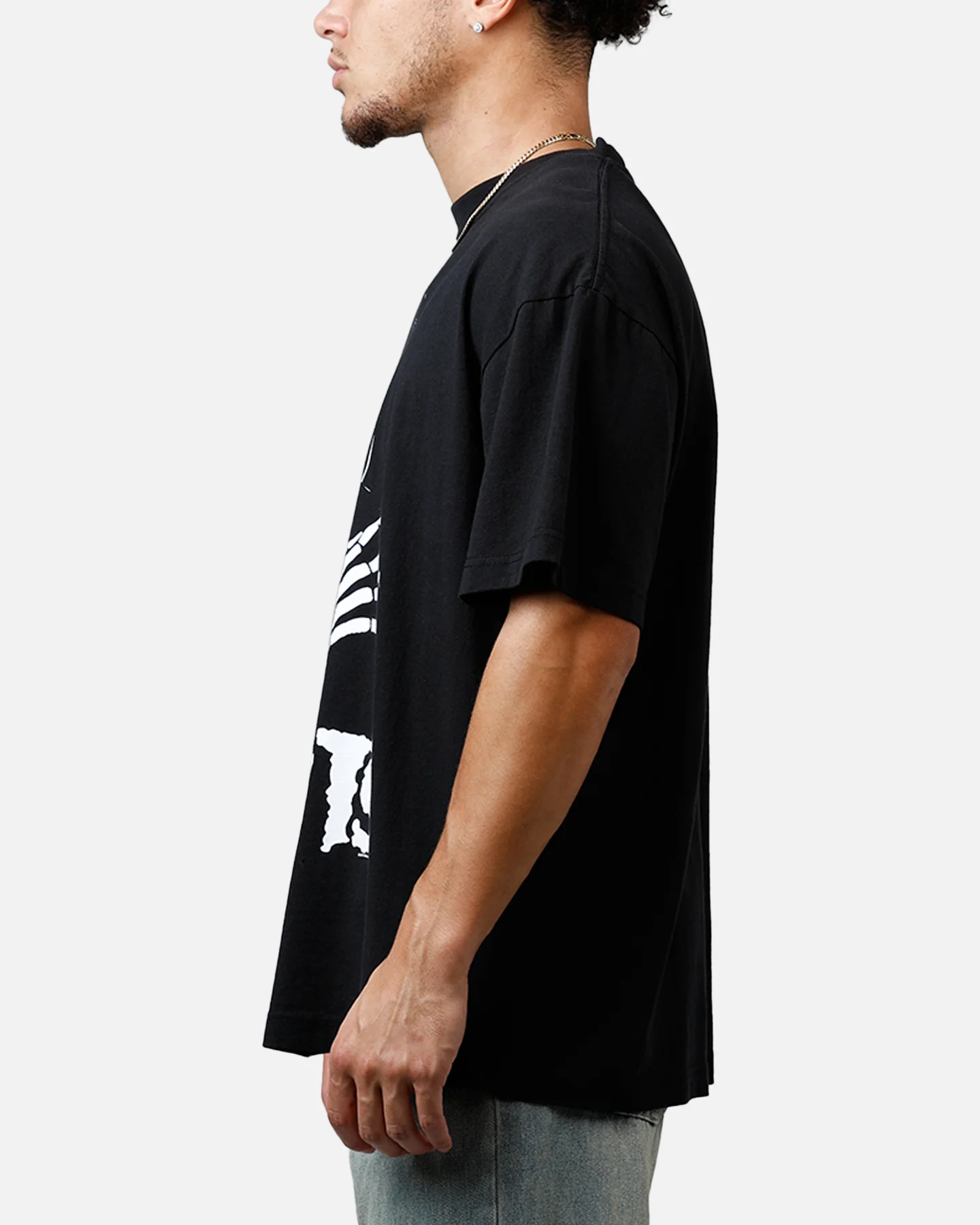 Global Merchandising Misfits Crossed Hands T-Shirt Black - Image 5