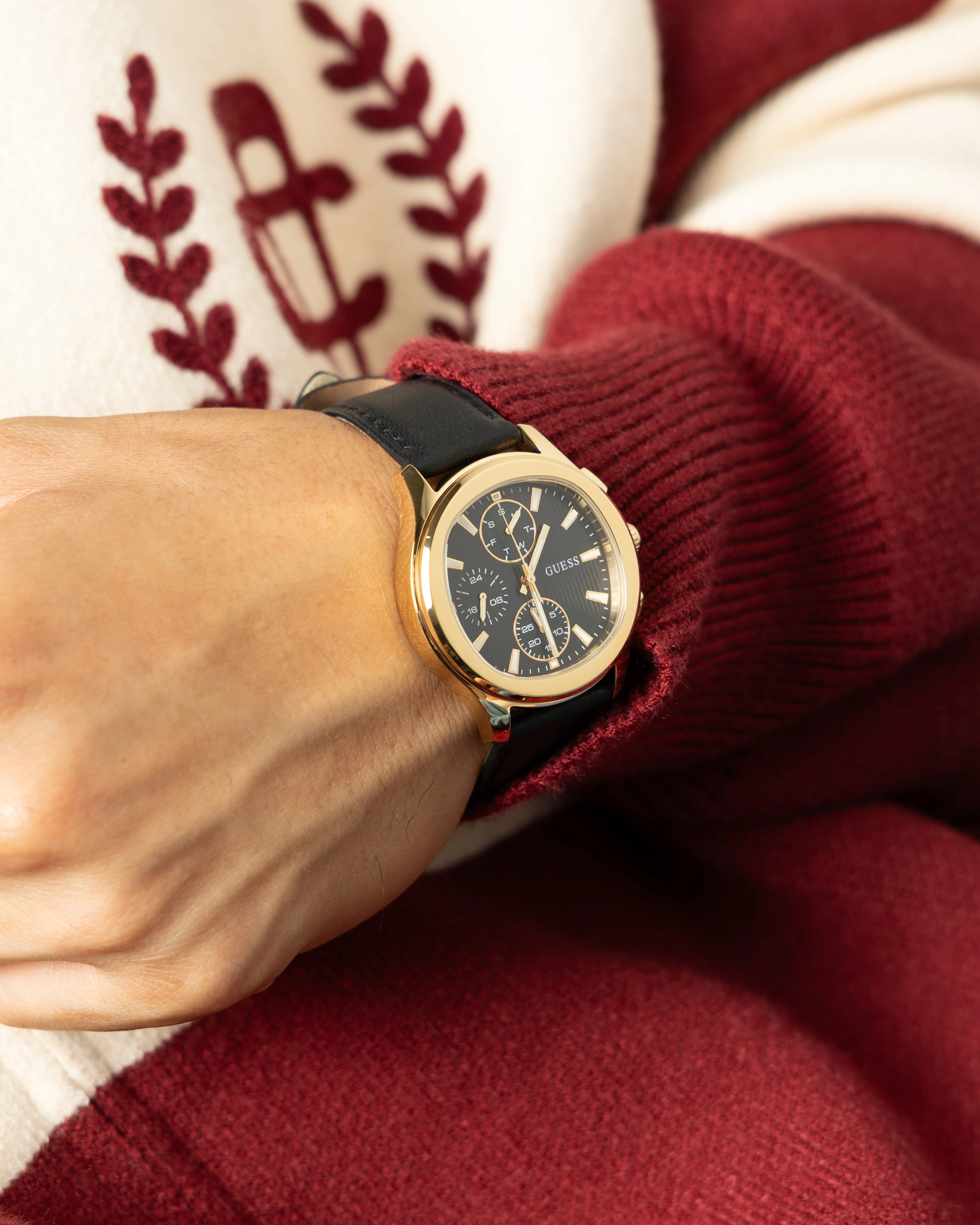 Guess Mainline Palmer Watch Black/Gold - Image 2