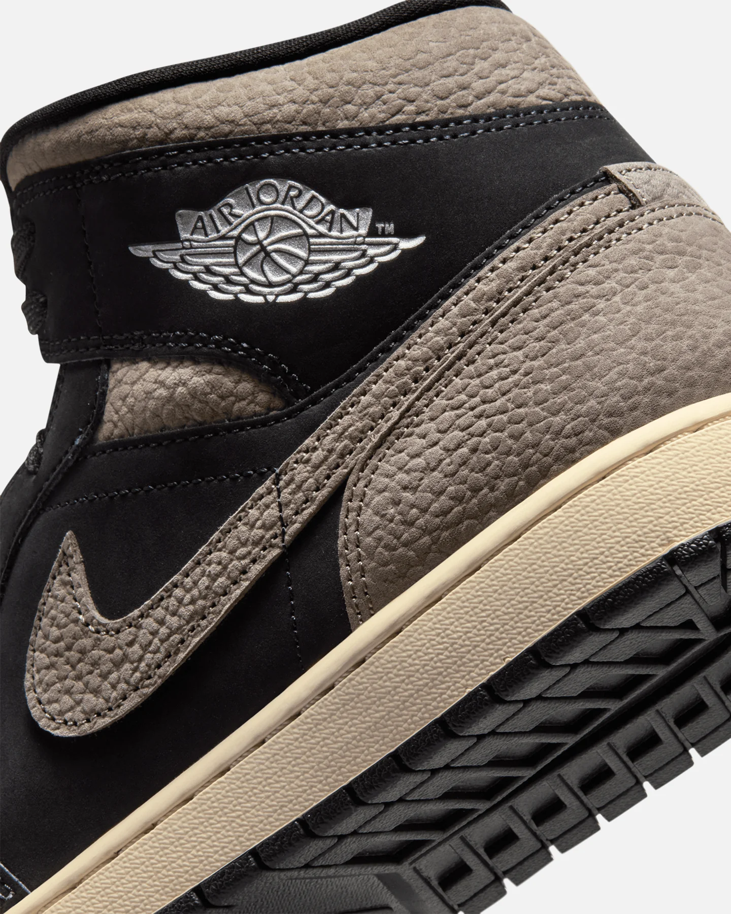 Jordan Air Jordan 1 Mid SE Black - Image 8