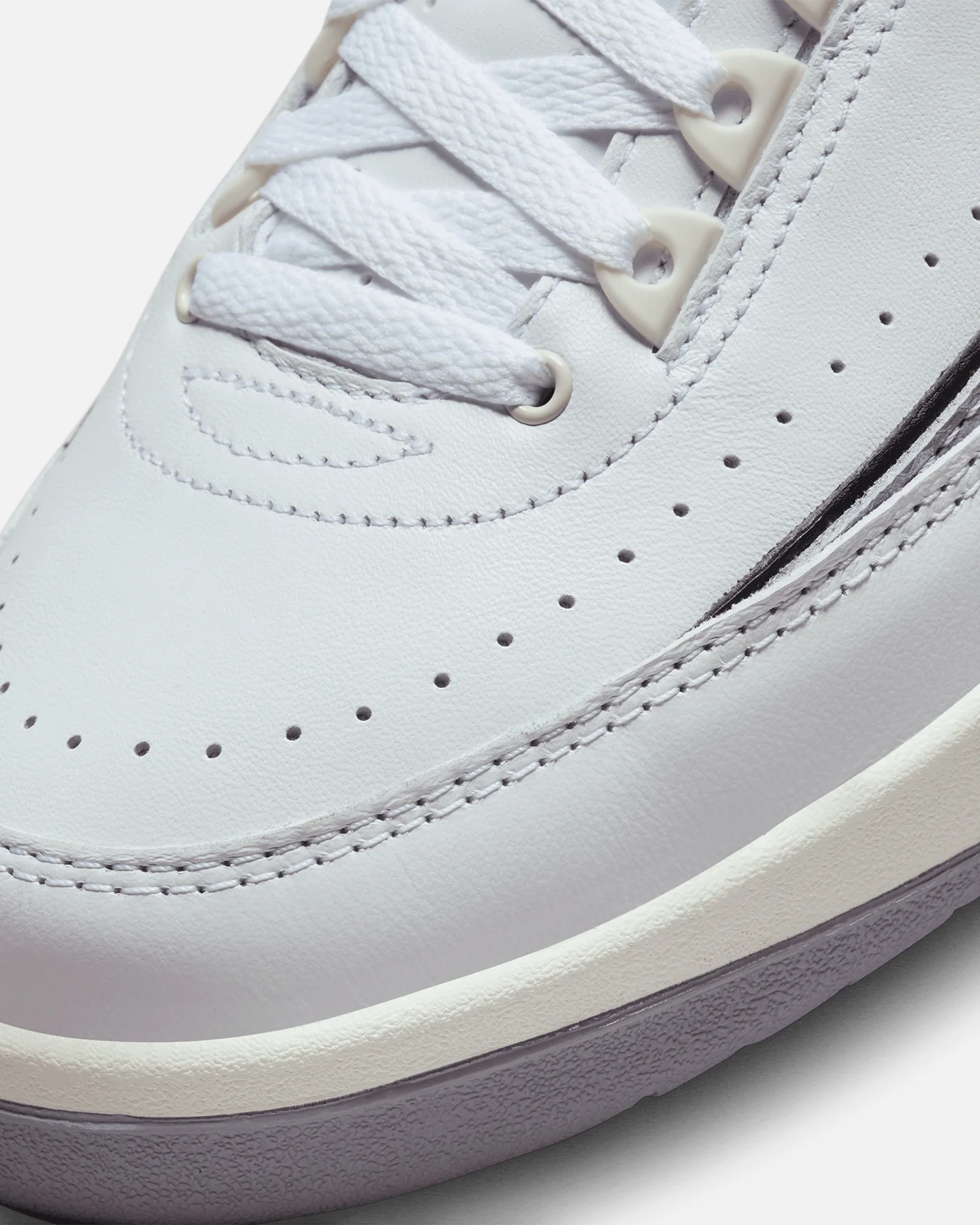 Jordan Air Jordan 2 Retro White/Fire Red - Image 6