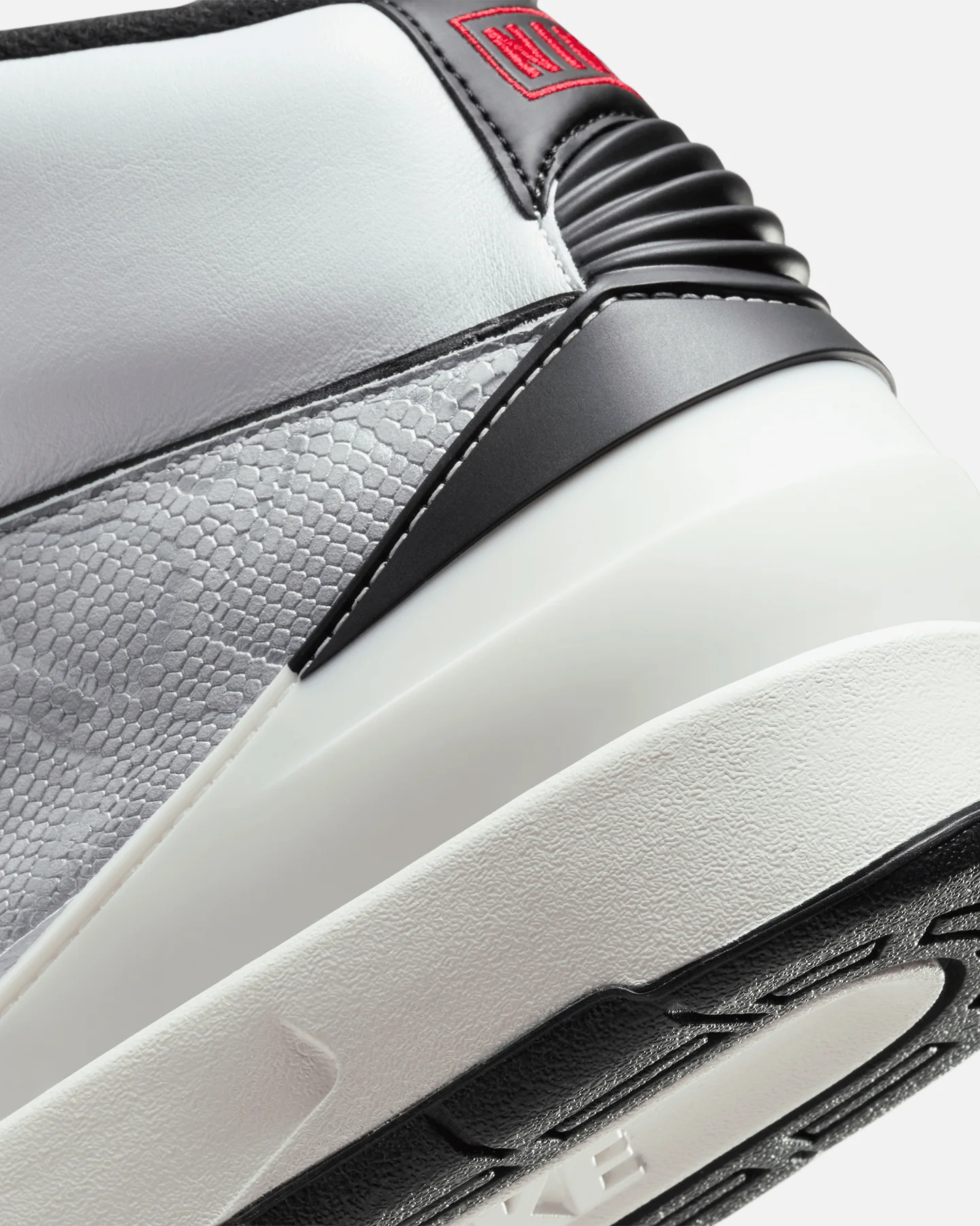 Jordan Air Jordan 2 Retro White/Fire Red - Image 8