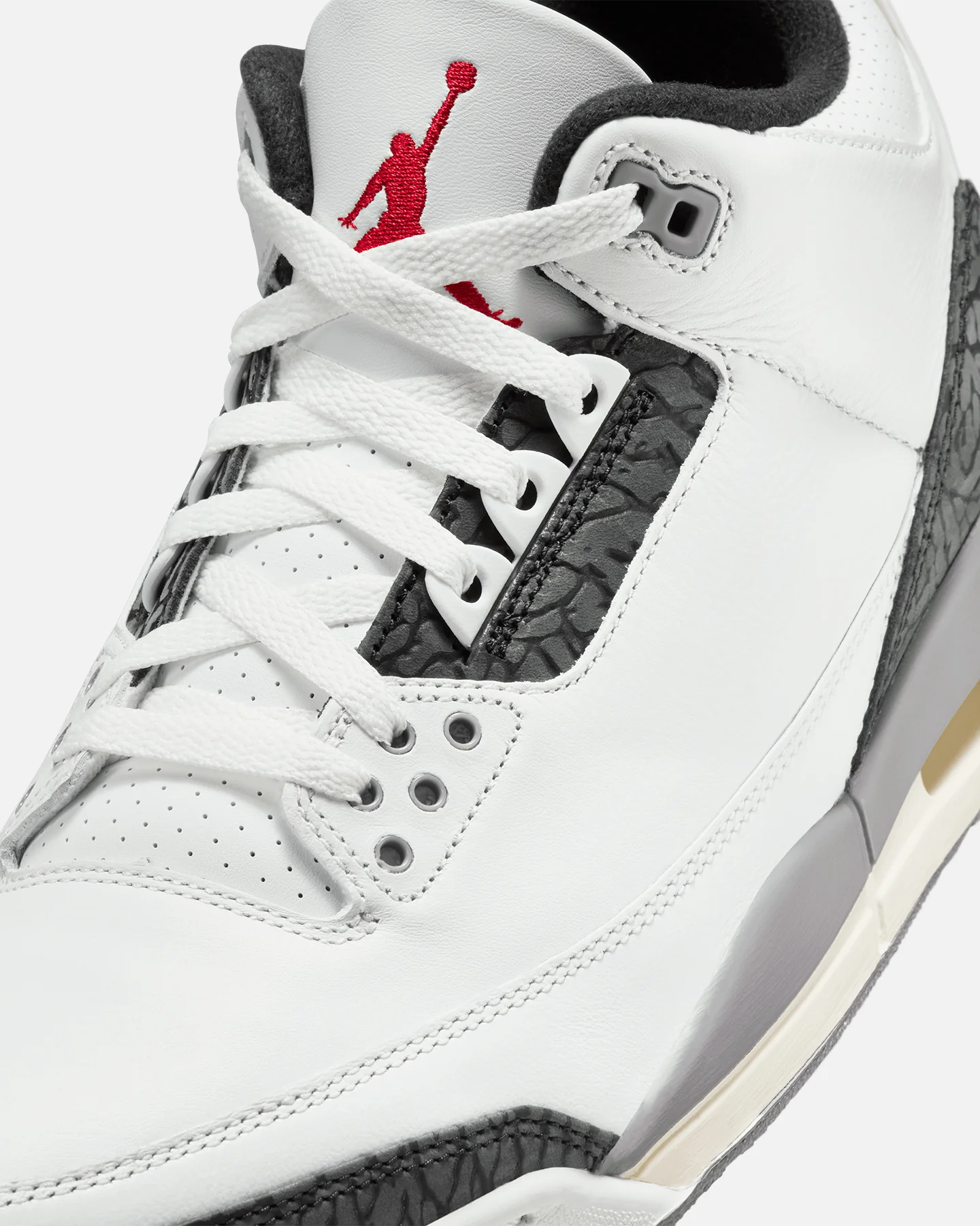 Jordan Air Jordan 3 Retro "Cement Grey" Summit White/Fire Red Cement - Image 6