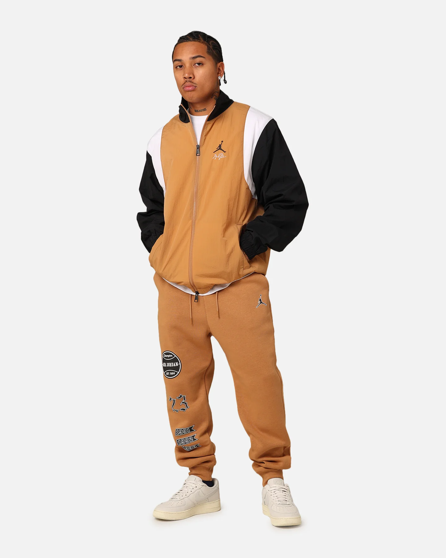 Jordan Essentials Fleece Pants Dark Brown - Image 2