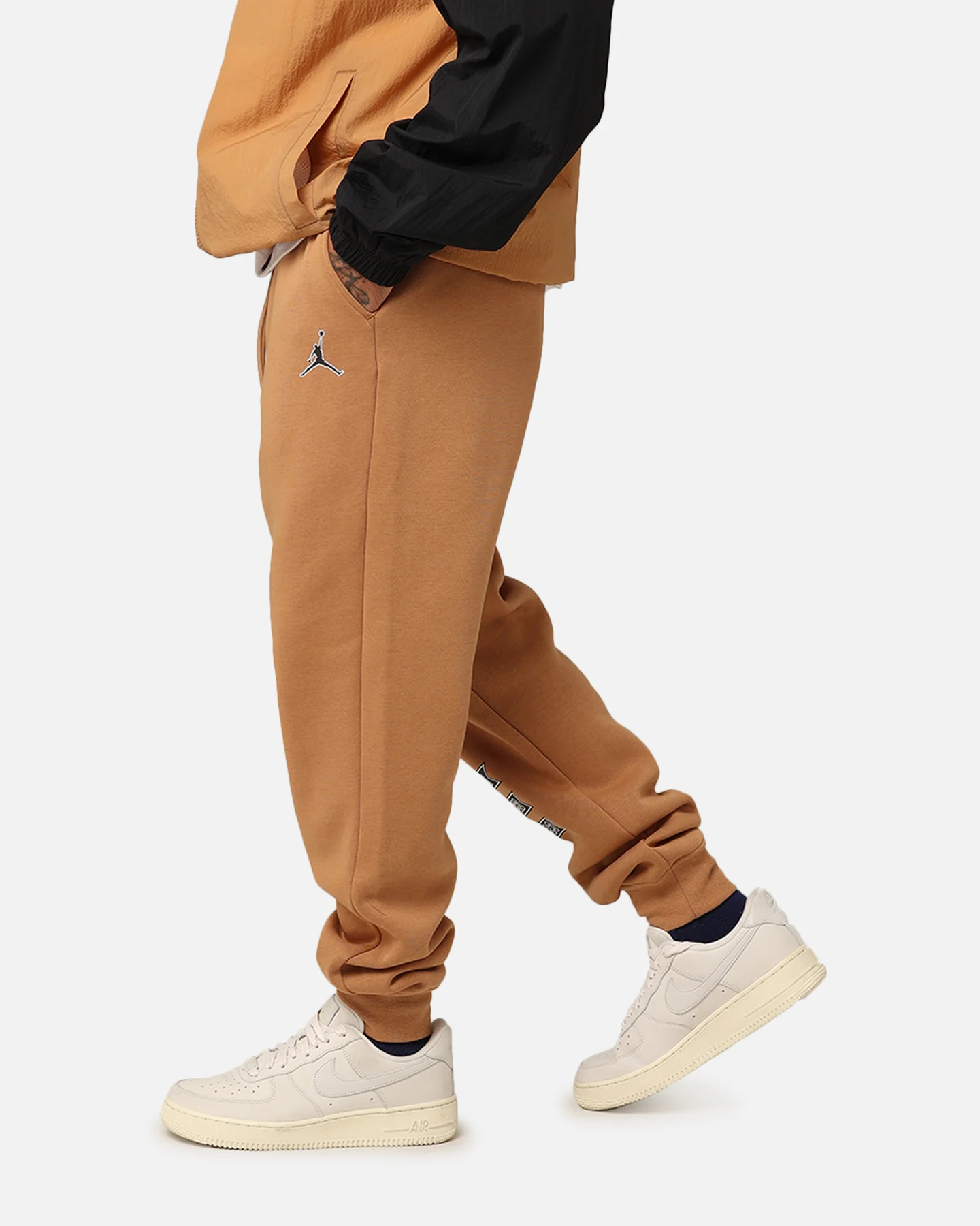 Jordan Essentials Fleece Pants Dark Brown - Image 6