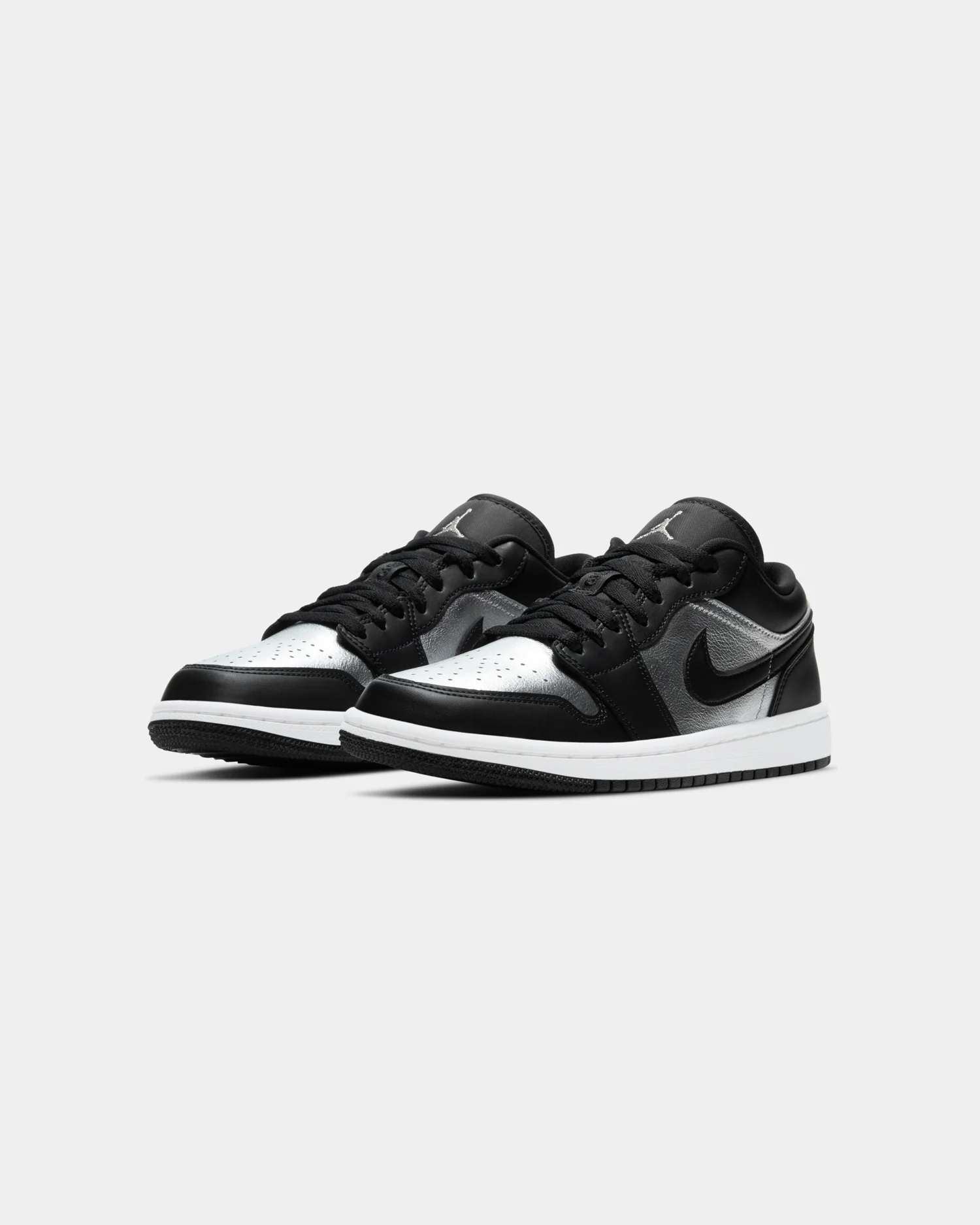 Jordan Women's Air Jordan 1 Low SE "Silver Toe" Black/Metallic Silver/White - Image 2