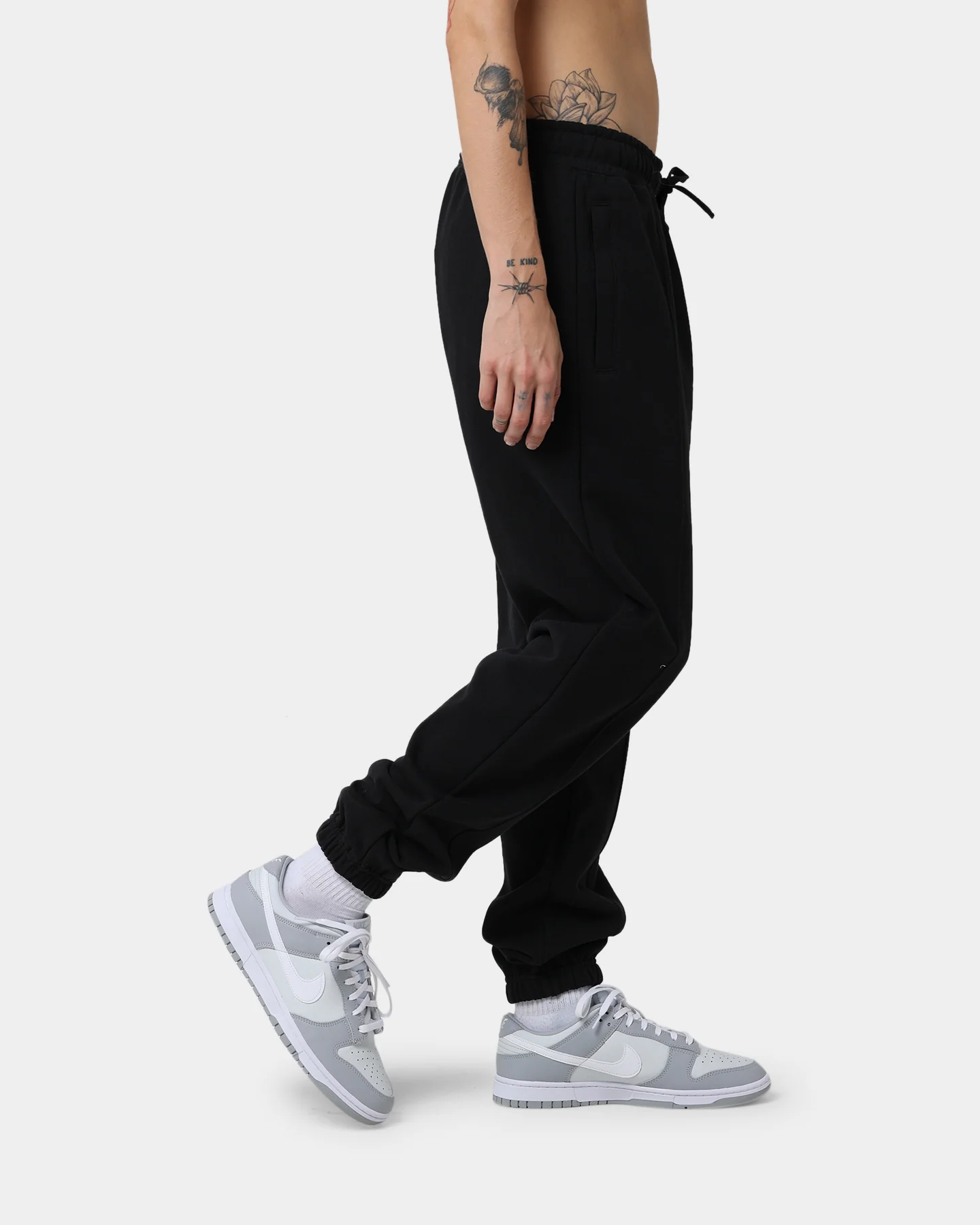 Jordan Women's Essential Fleece Pants Black - Image 5