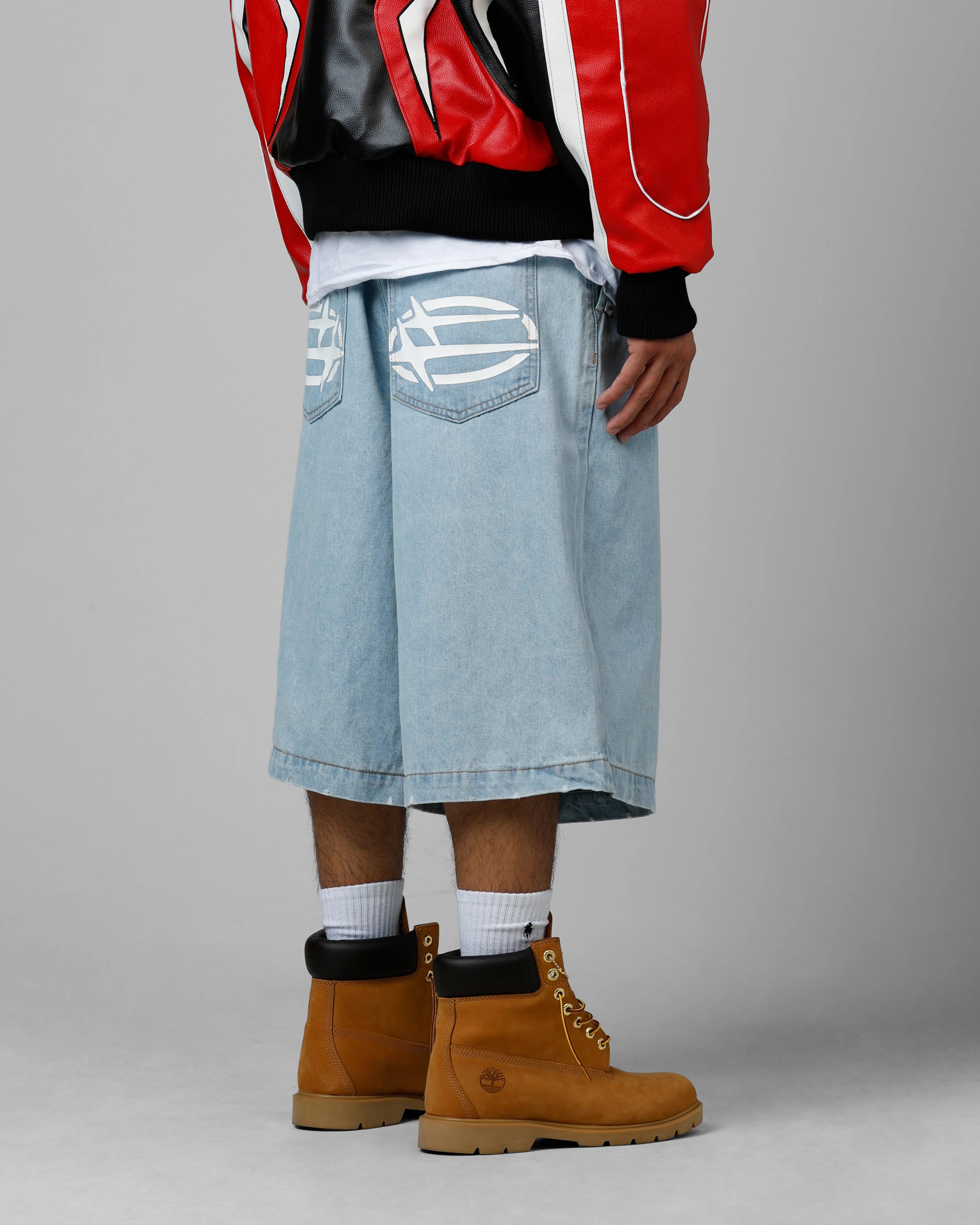 Loiter 3 Quarter Shorts Light Wash - Image 3