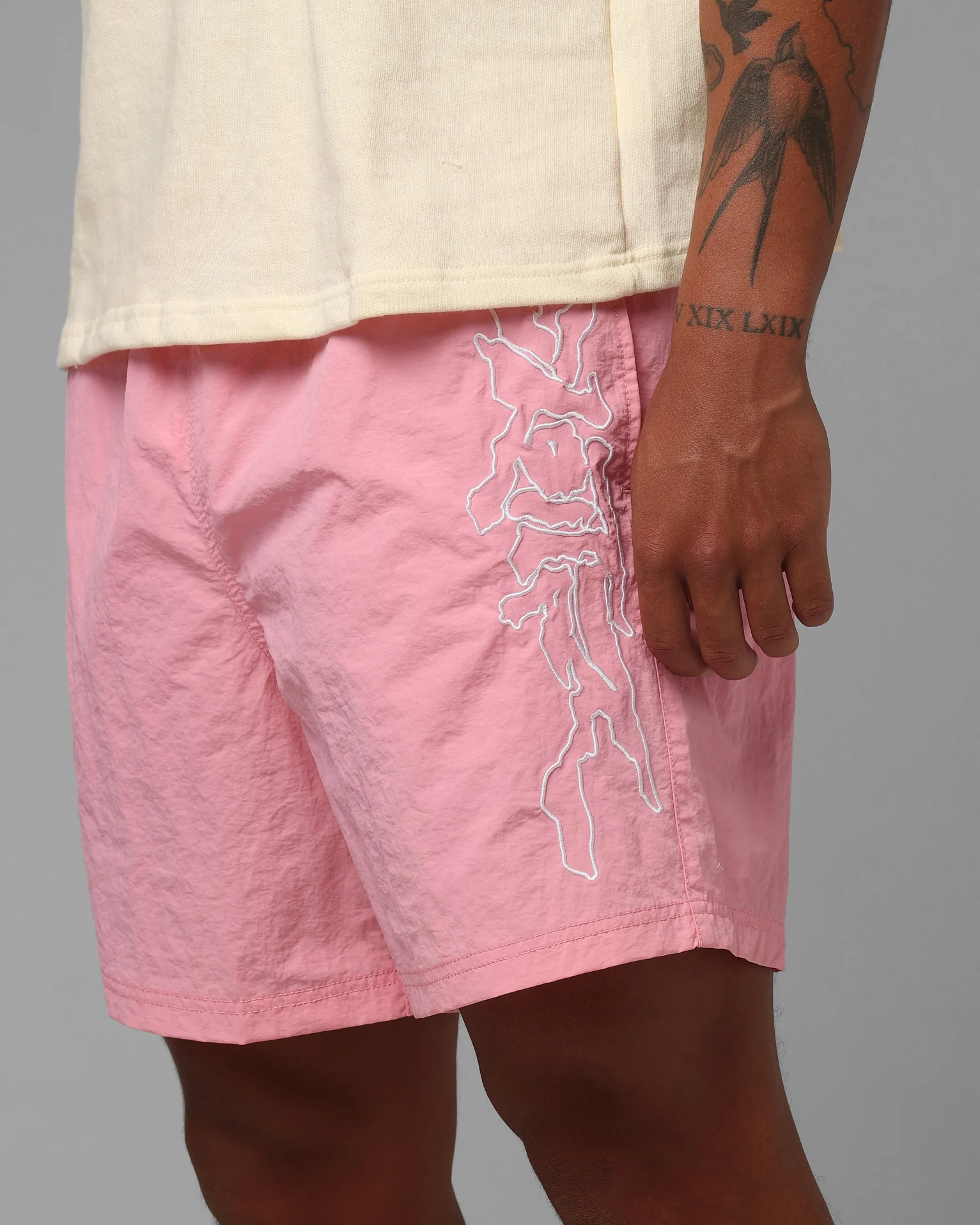Loiter Walk Shorts Pink - Image 3