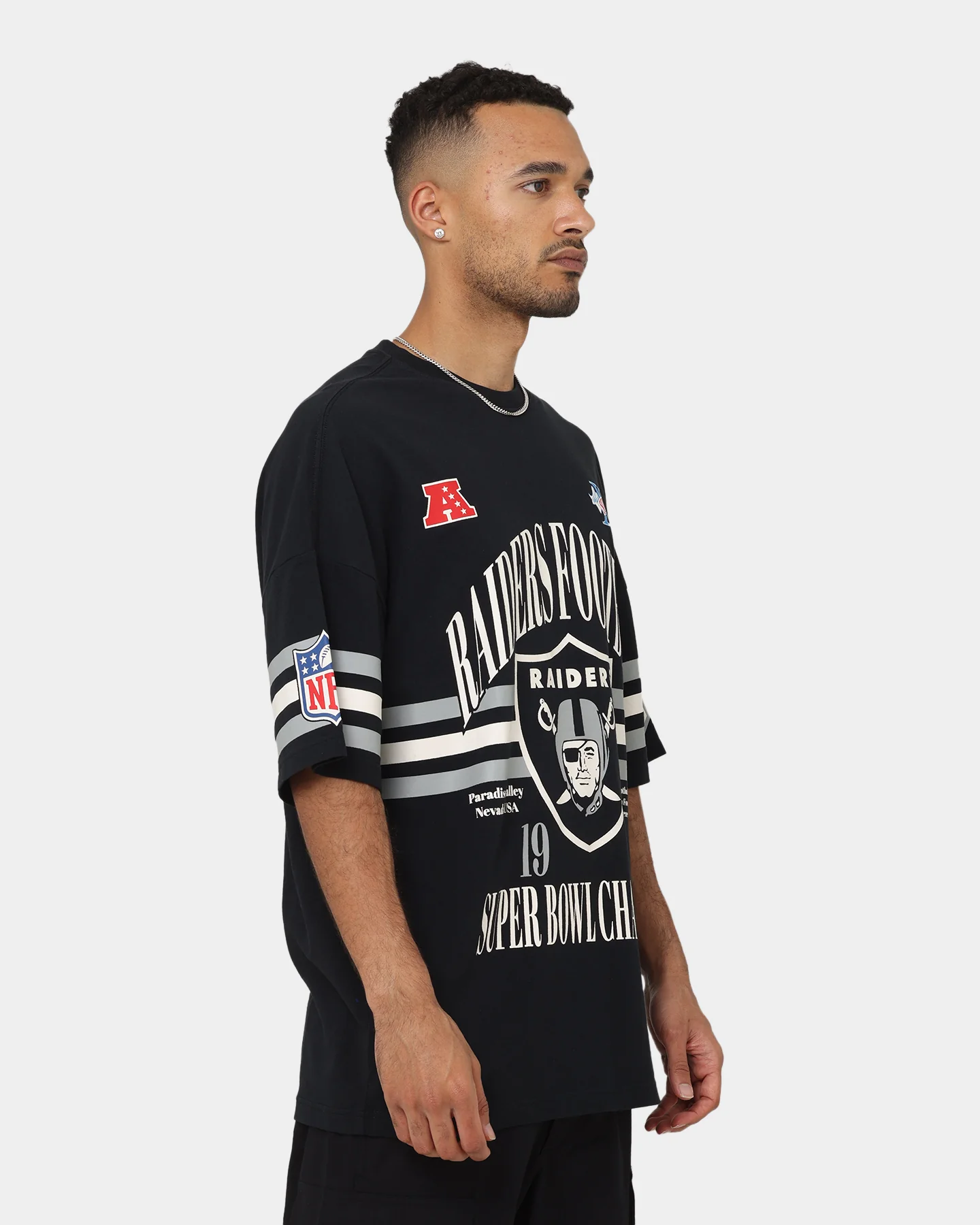 Majestic Athletic Las Vegas Raiders Champion Arch Stripe Oversized T-Shirt Faded Black - Image 5