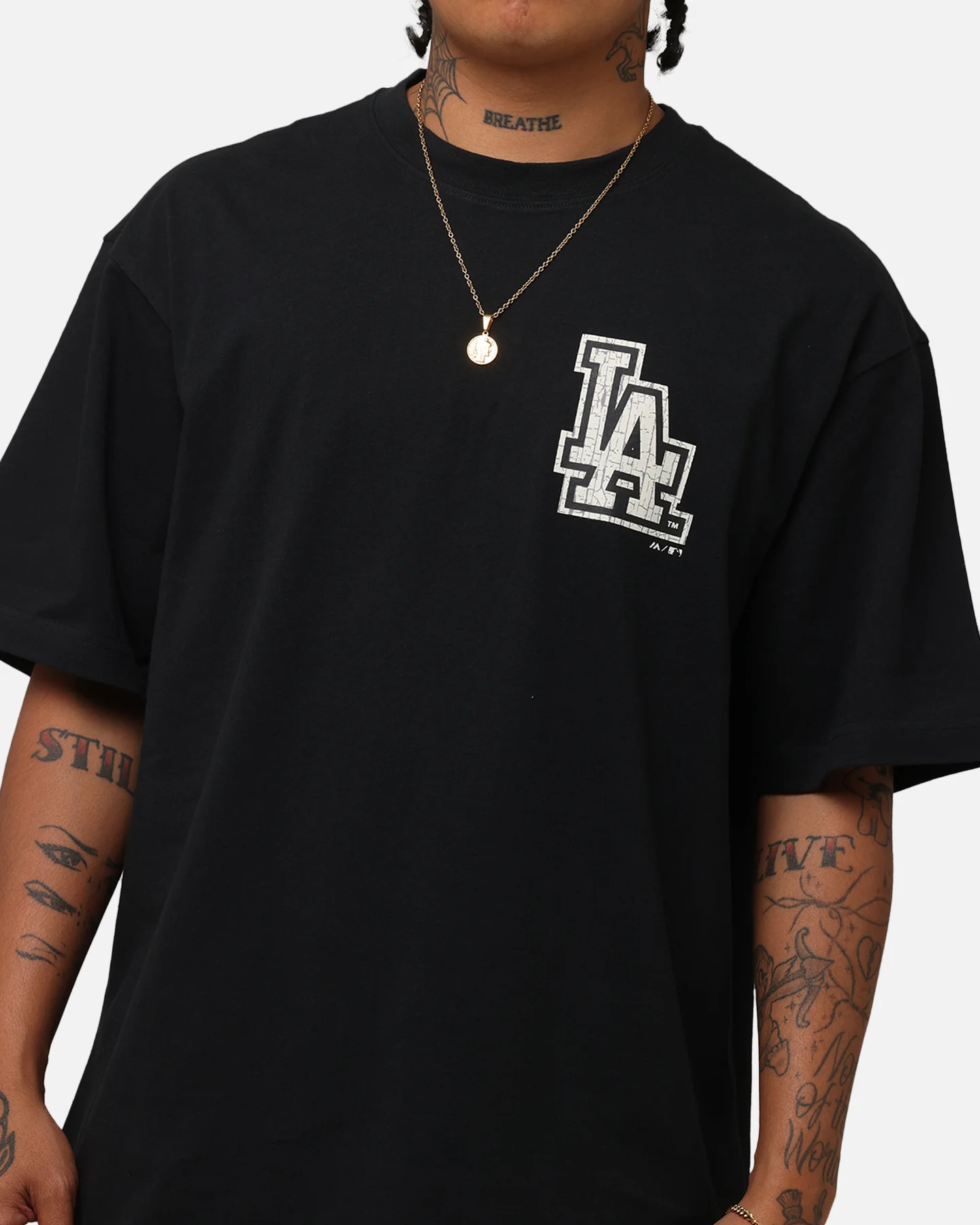 Majestic Athletic Los Angeles Dodgers Kenmare City Bulge T-Shirt Black - Image 8