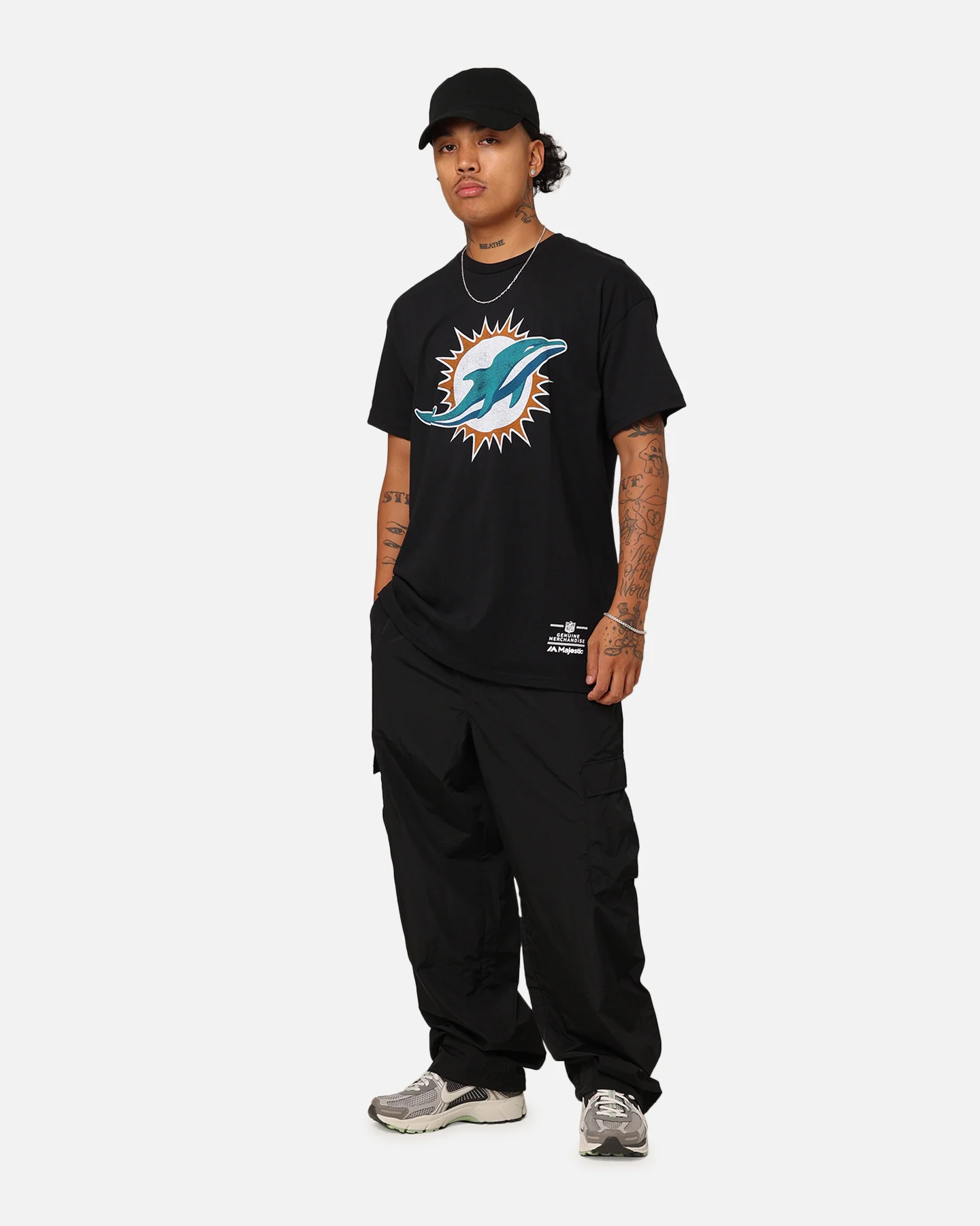 Majestic Athletic Miami Dolphins Team Crest T-Shirt Black - Image 2