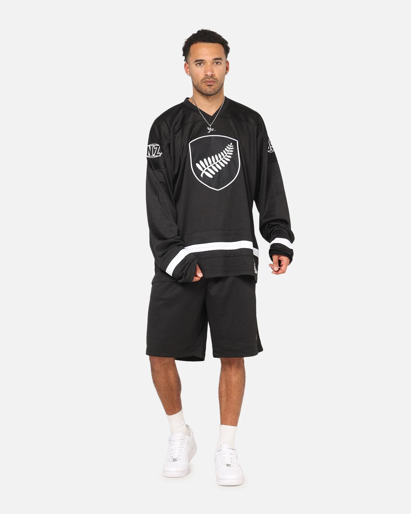Mitchell & Ness All Black Rugby Union Classic Mesh Shorts Solid Black - Image 2
