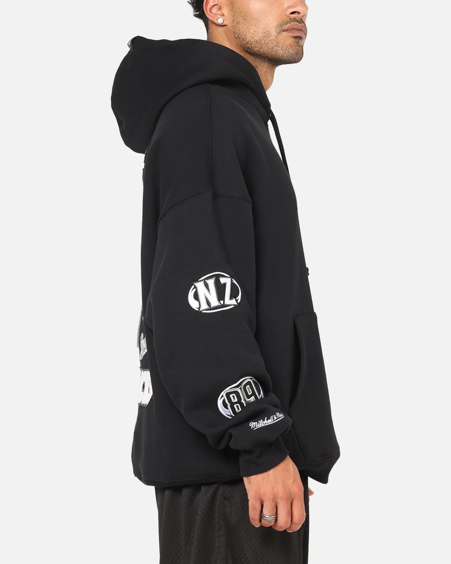 Mitchell & Ness All Blacks Rugby Union Cab Inaugural Hoodie Solid Black - Image 5