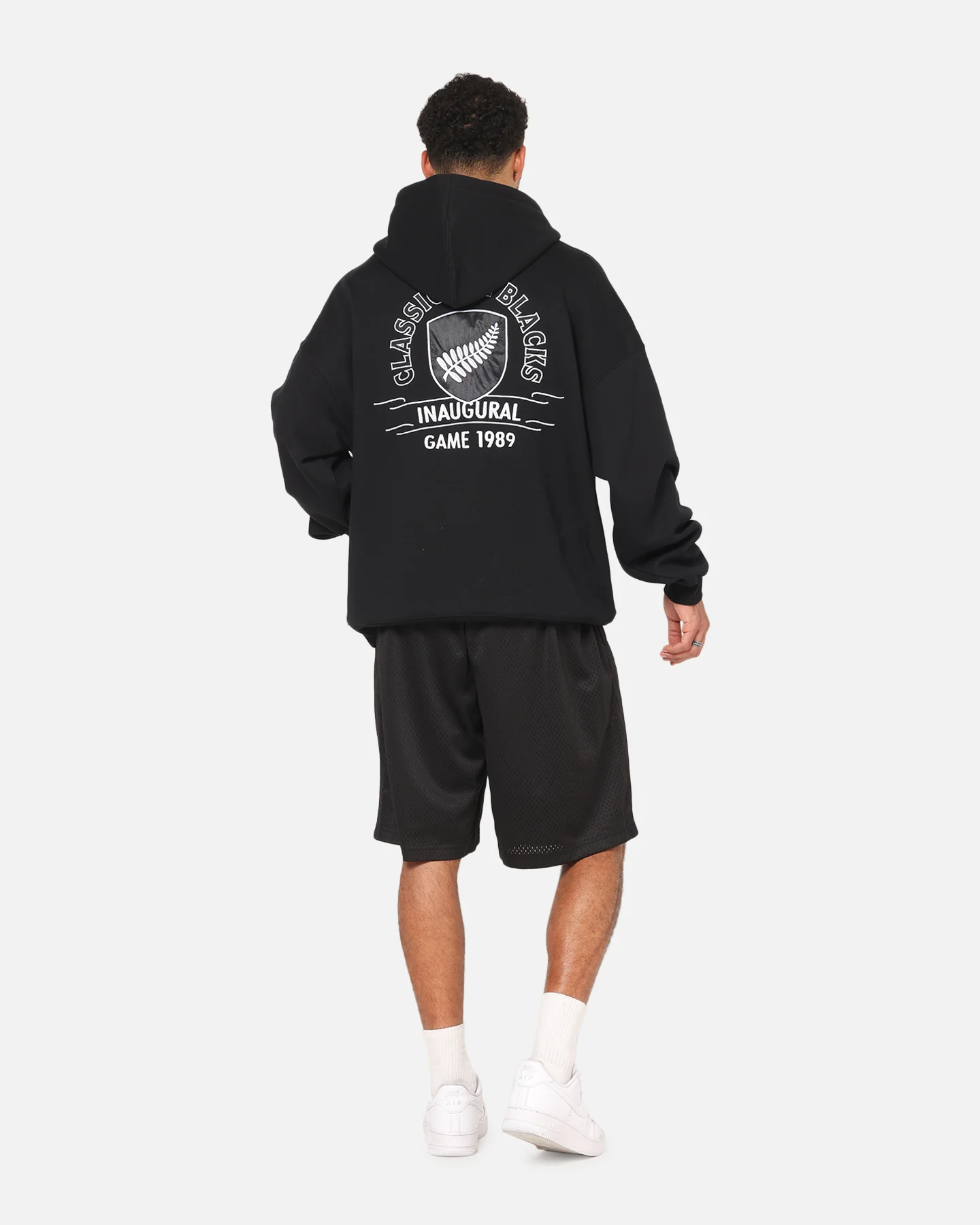 Mitchell & Ness All Blacks Rugby Union Classic Silver Fern Hoodie Solid Black - Image 3