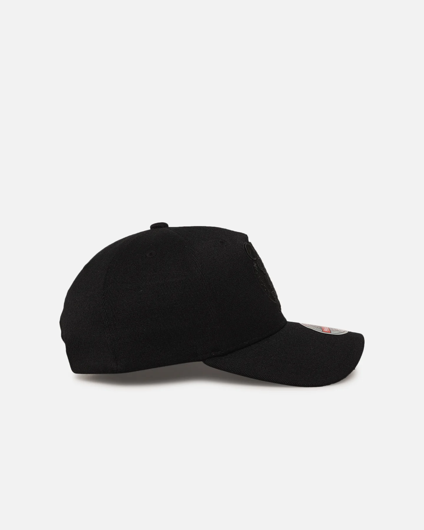 Mitchell & Ness Boston Celtics 'Triple Black Core Classic' MVP Snapback Black - Image 3