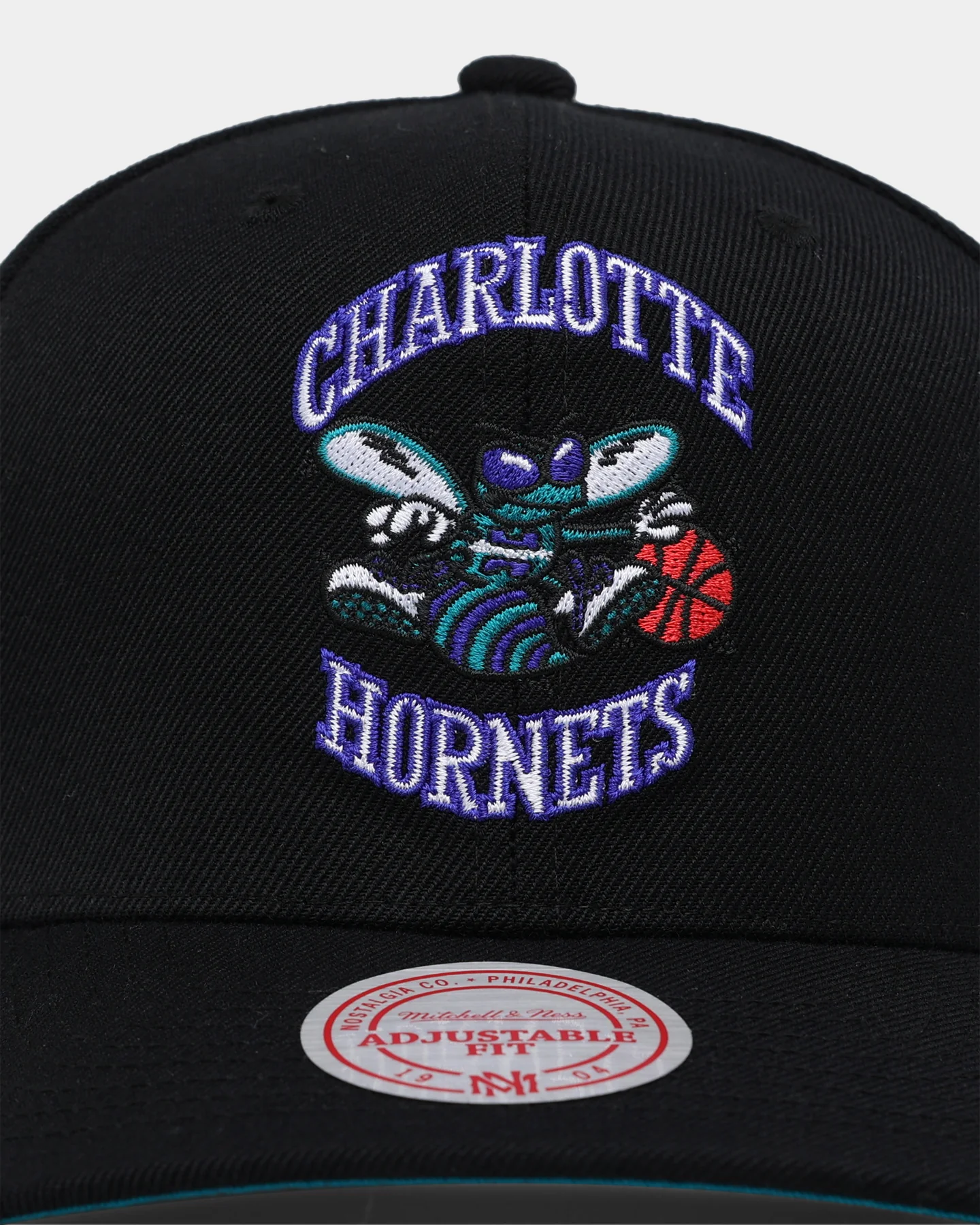 Mitchell & Ness Charlotte Hornets 'Wool Blend' Snapback Black - Image 5