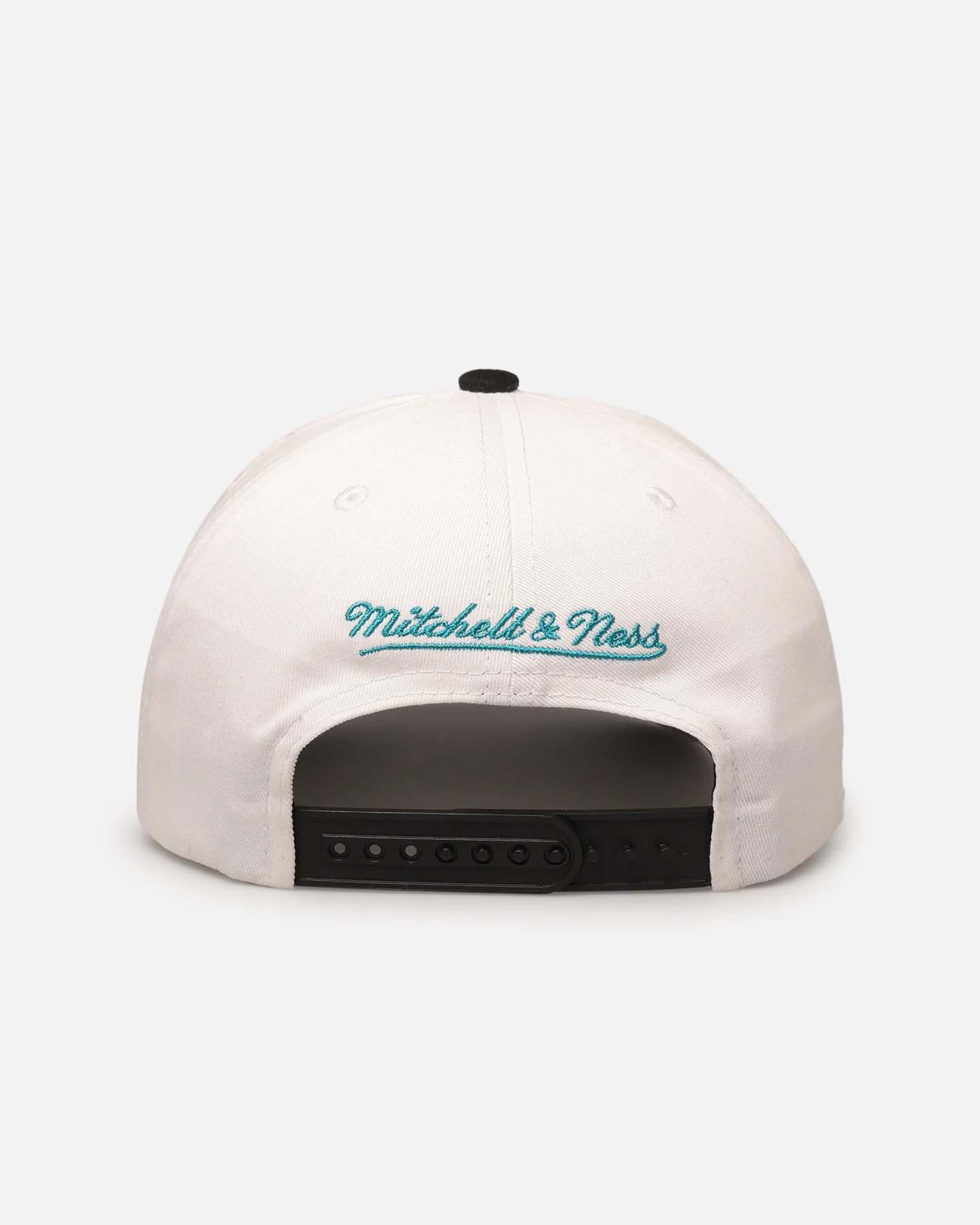 Mitchell & Ness Charlotte Hornets 'Draft Day' Pro Pinch Snapback White/Black - Image 2