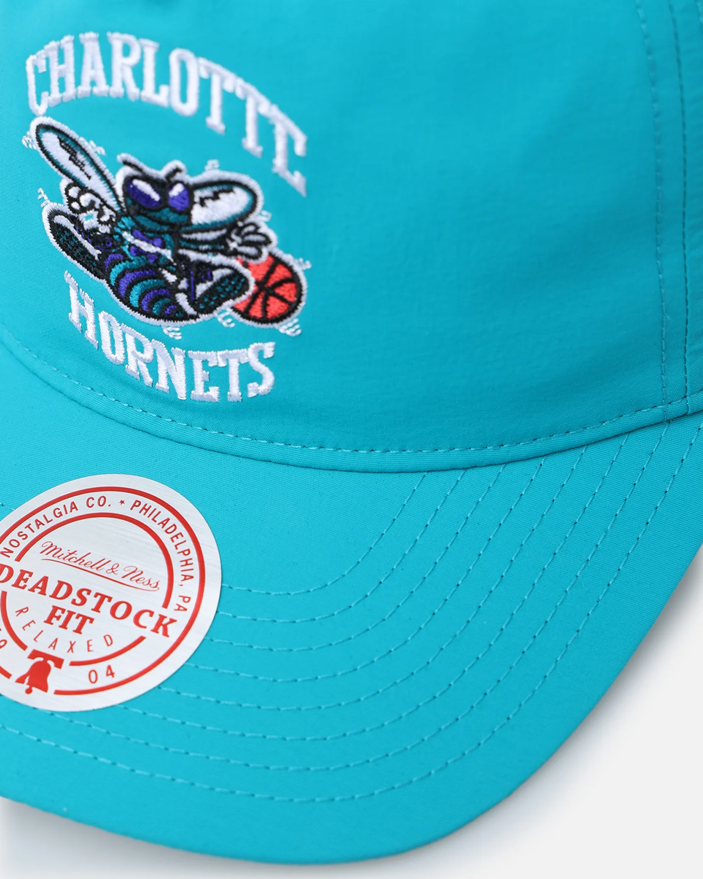 Mitchell & Ness Charlotte Hornets Retro Matte Nylon Origins Snapback Teal - Image 2