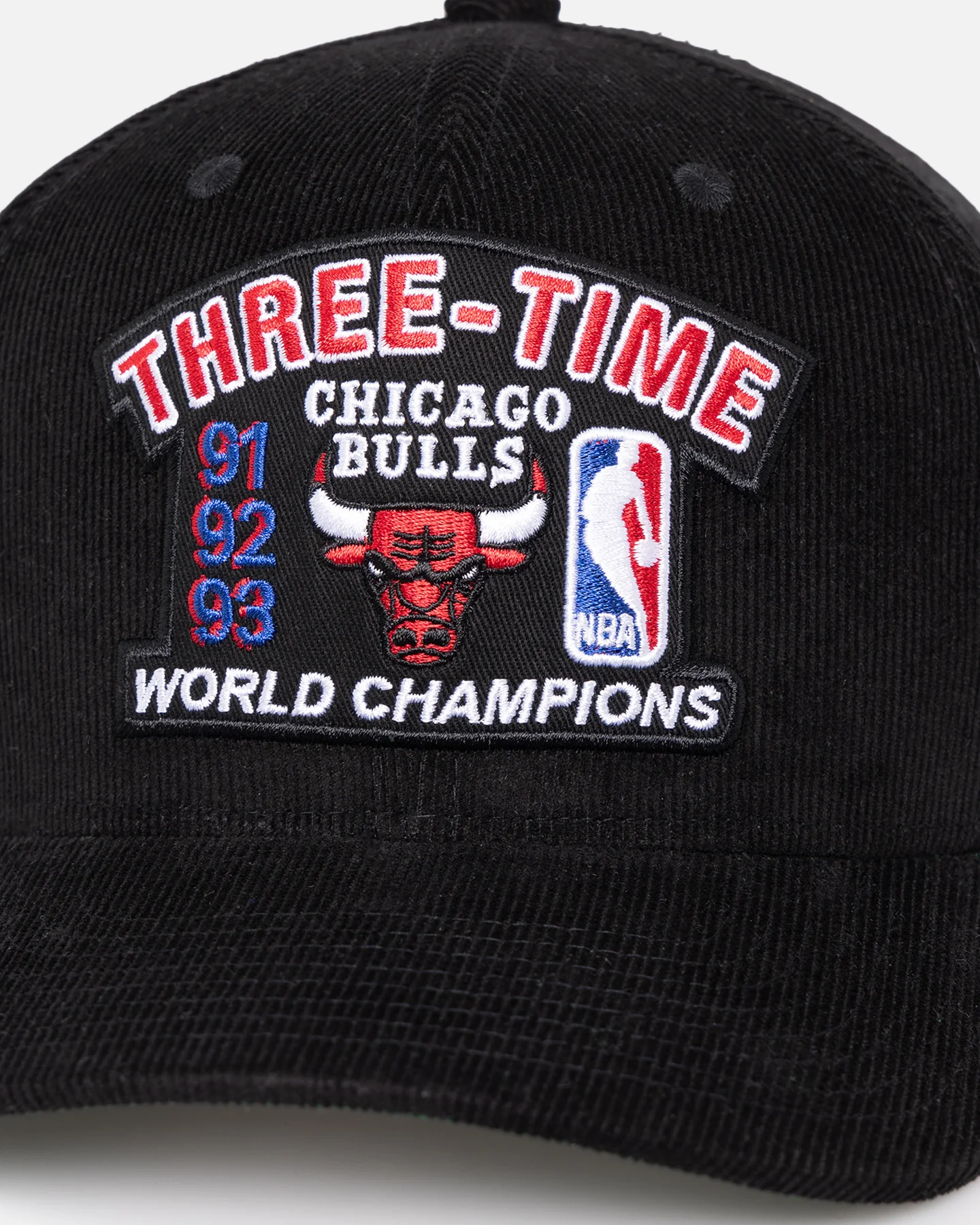 Mitchell & Ness Chicago Bulls 3 Time OG Corduroy Snapback Black - Image 2