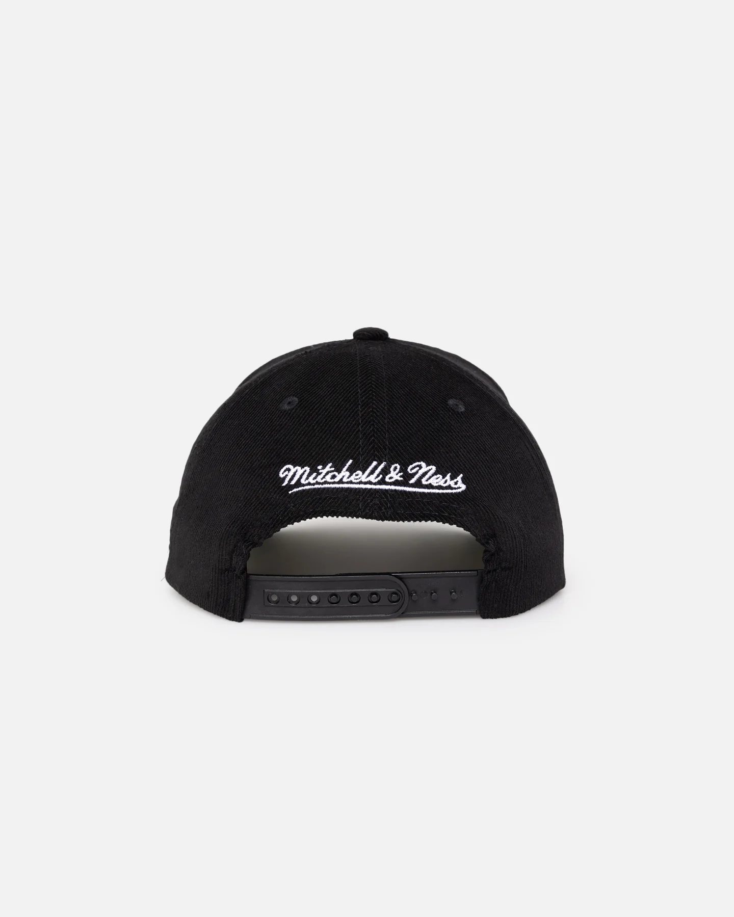 Mitchell & Ness Chicago Bulls 3 Time OG Corduroy Snapback Black - Image 3