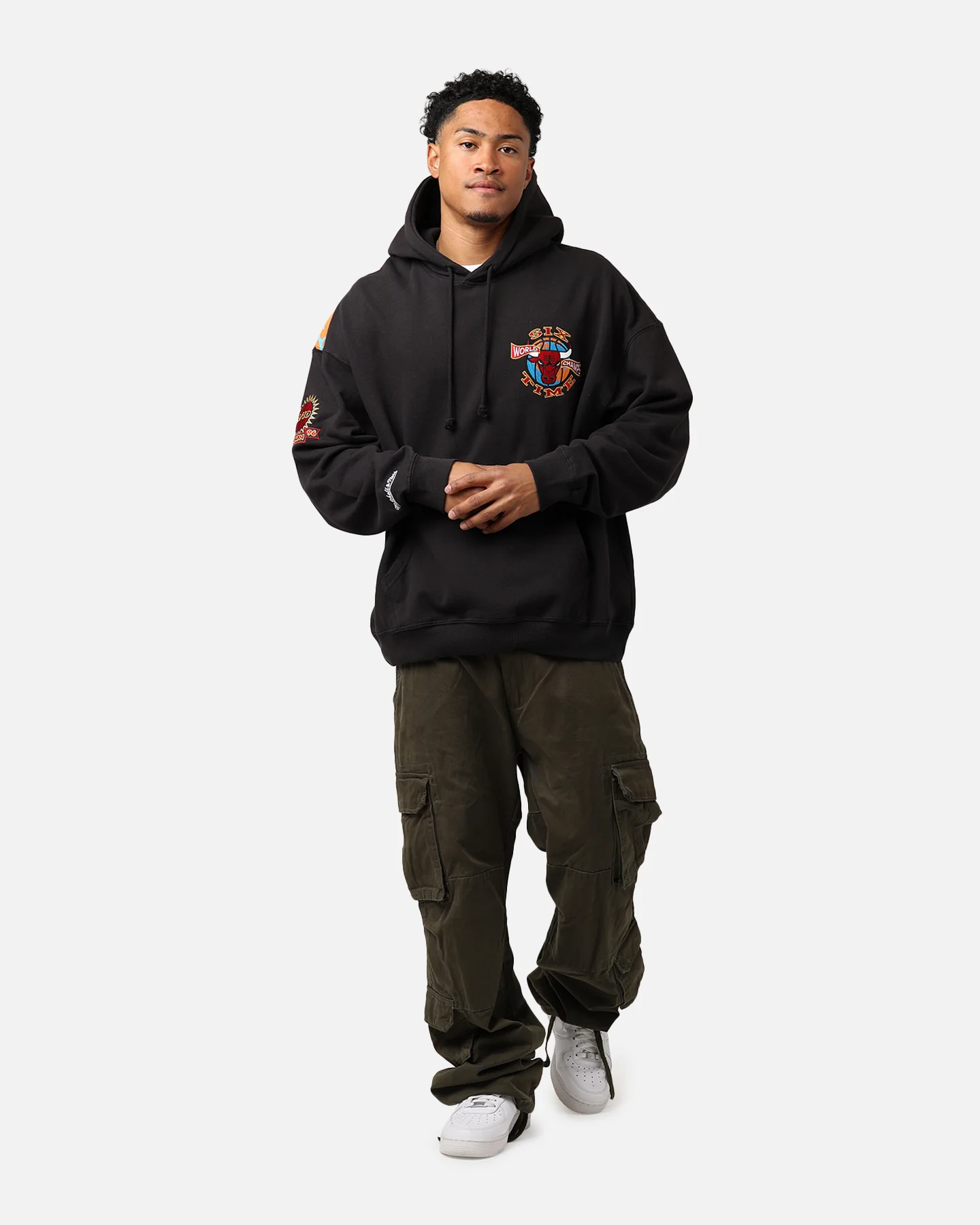 Mitchell & Ness Chicago Bulls 6 Time Hoodie Black - Image 6