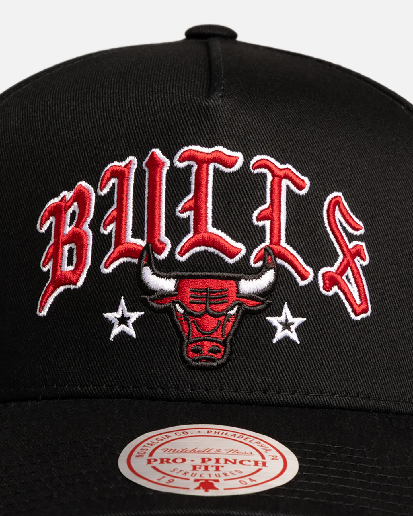 Mitchell & Ness Chicago Bulls 'Black Letter' Pro Pinch Snapback Black - Image 5