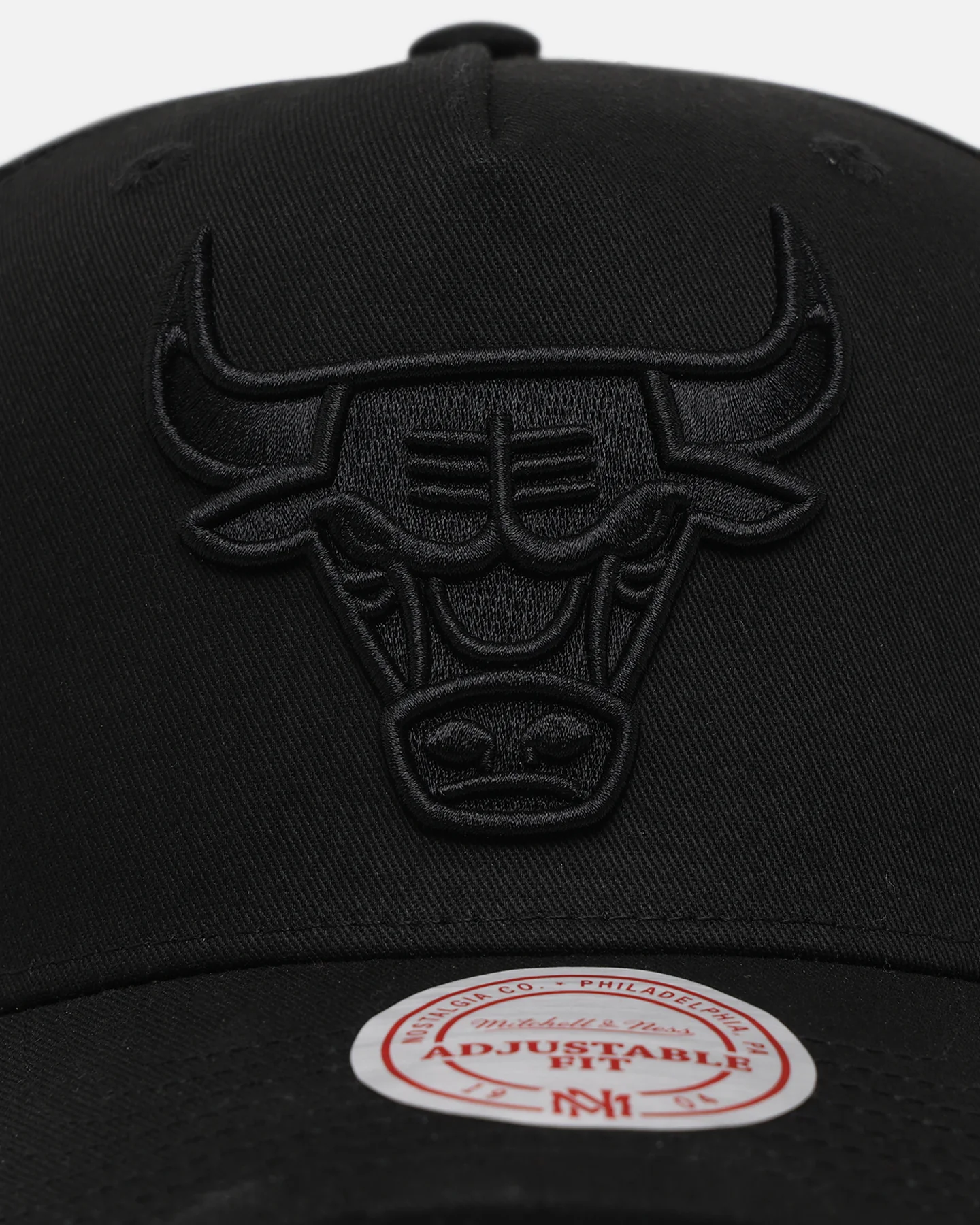 Mitchell & Ness Chicago Bulls 'Black Team Logo' Snapback Black - Image 5