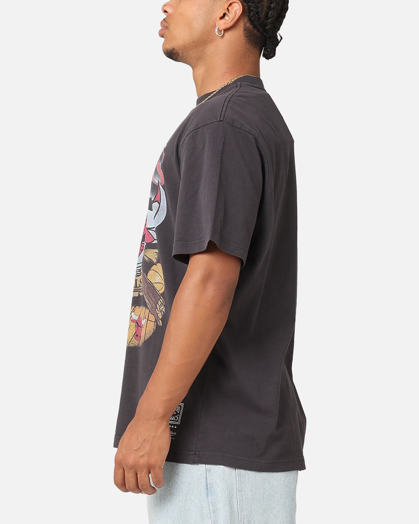 Mitchell & Ness Chicago Bulls Burst T-Shirt Overdyed Black - Image 5