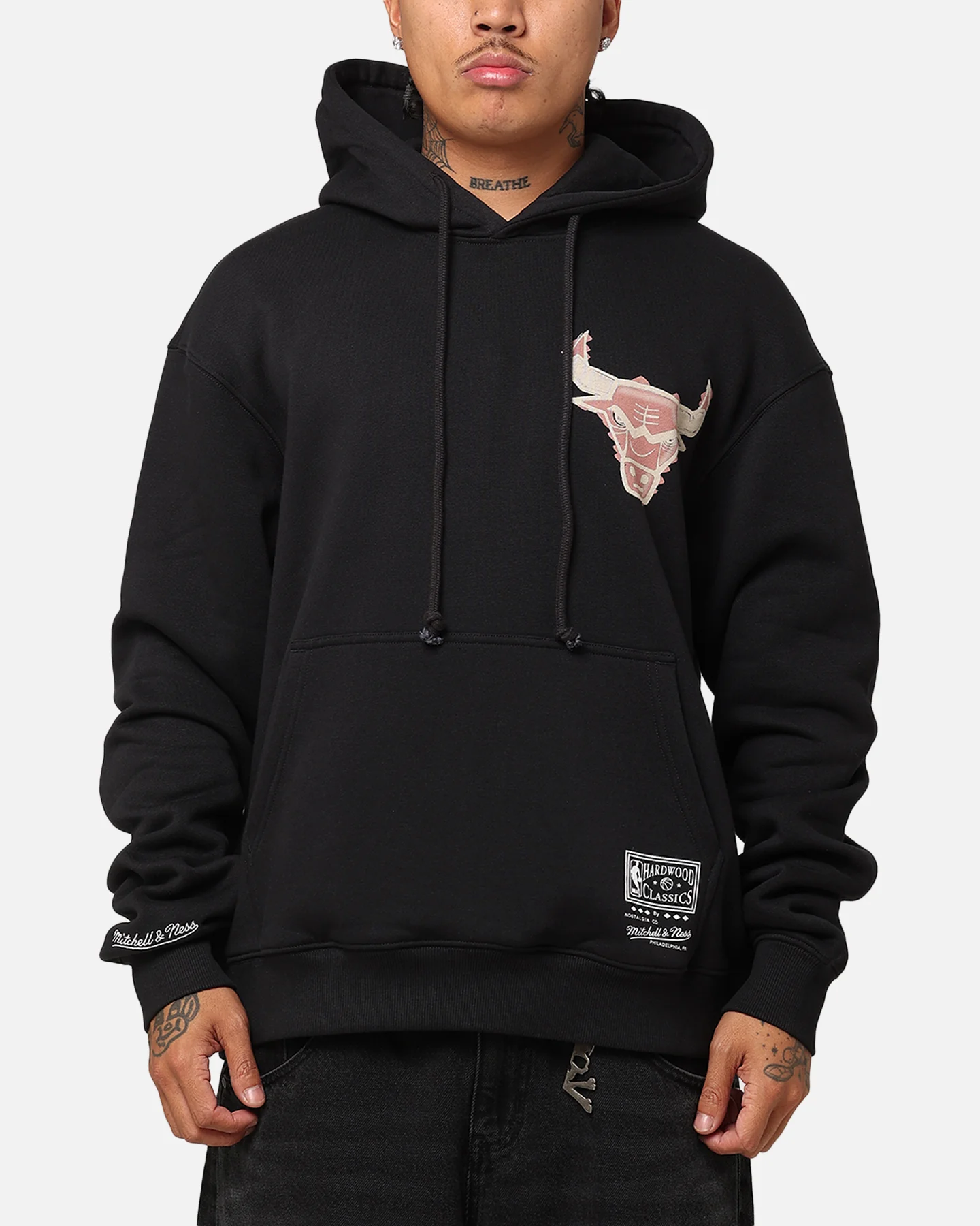 Mitchell & Ness Chicago Bulls Champs Graffiti Hoodie Faded Black - Image 2