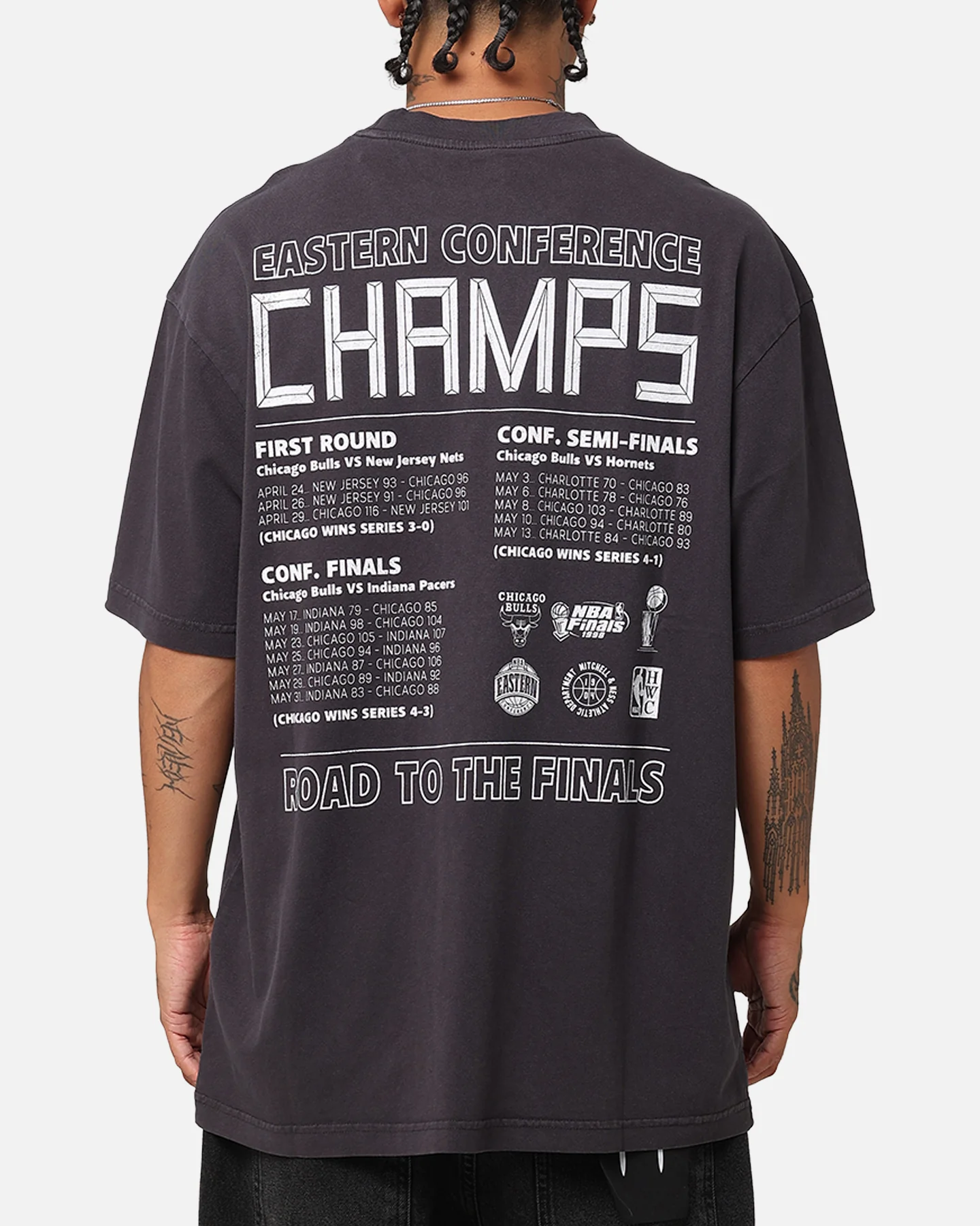 Mitchell & Ness Chicago Bulls Chisel Championship T-Shirt Black - Image 2