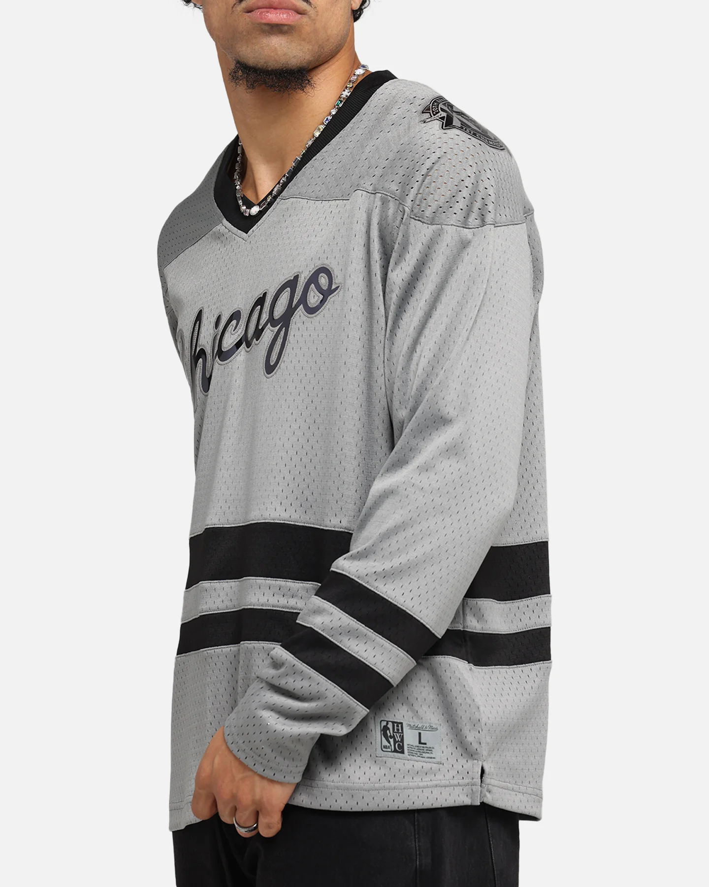 Mitchell & Ness Chicago Bulls Chrome Jersey Gunmetal Grey - Image 7