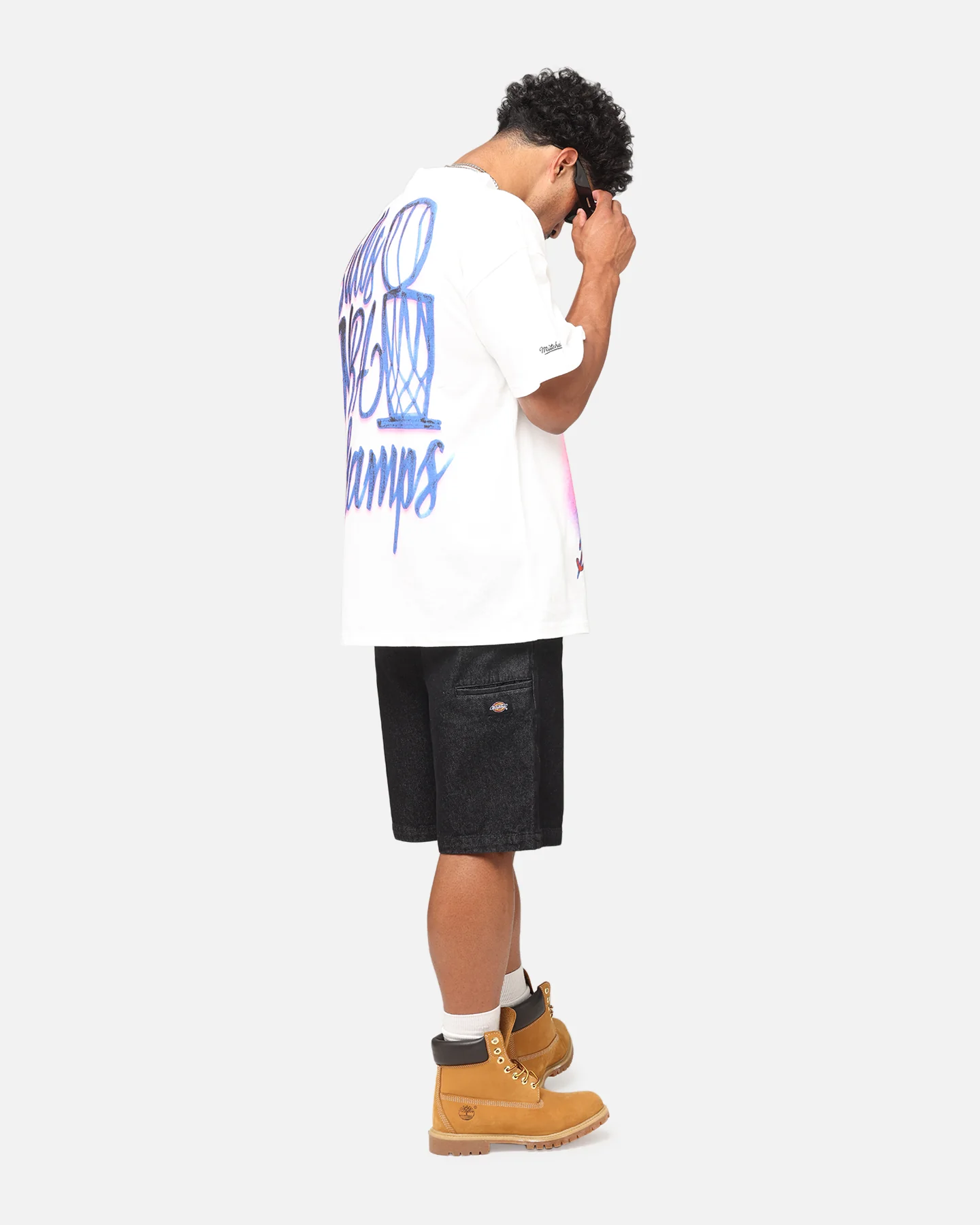 Mitchell & Ness Chicago Bulls Dennis Rodman Airbrushed T-Shirt Vintage White - Image 4