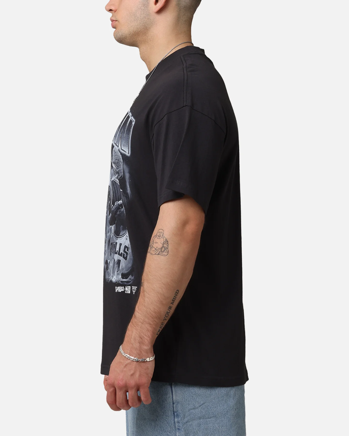Mitchell & Ness Chicago Bulls Dennis Rodman Eclipse T-Shirt Faded Black - Image 5