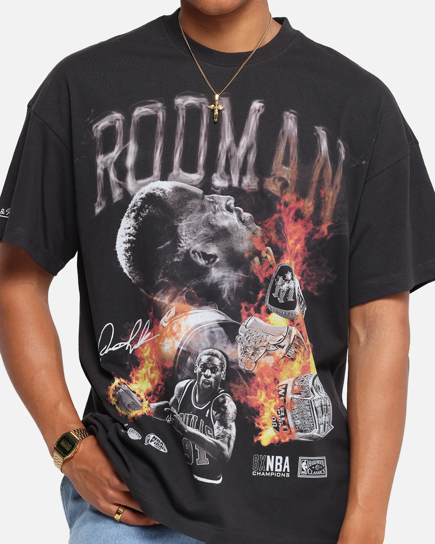 Mitchell & Ness Chicago Bulls Dennis Rodman Flaming Hot T-Shirt Faded Black - Image 6