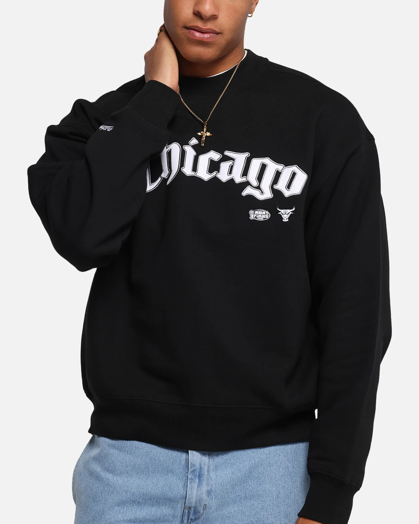 Mitchell & Ness Chicago Bulls Field To The Court Crewneck Black - Image 6