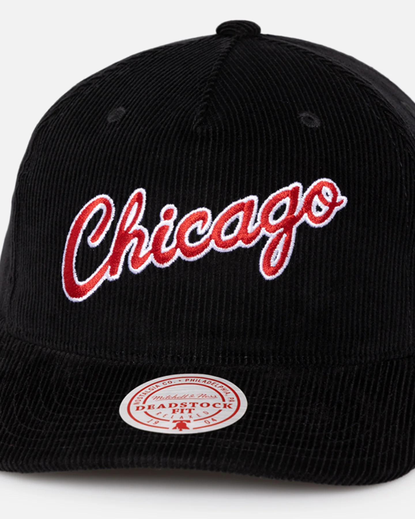 Mitchell & Ness Chicago Bulls Laguna Redline Panel Snapback Black - Image 2