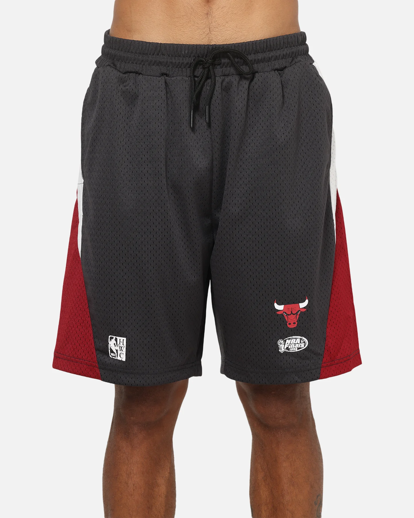 Mitchell & Ness Chicago Bulls Millenium Shorts Black/Red - Image 7