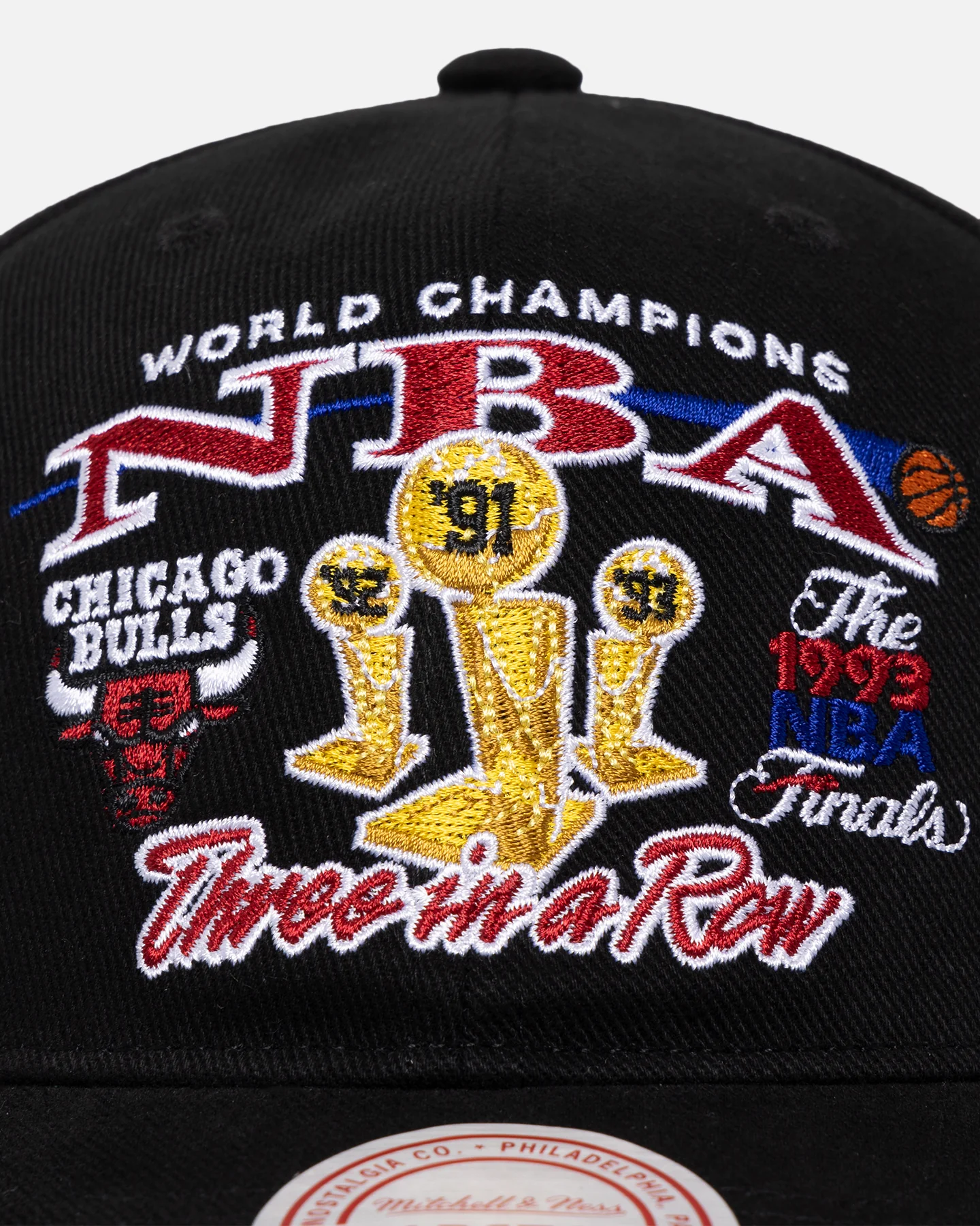 Mitchell & Ness Chicago Bulls NBA Finals Pro Crown Snapback Black - Image 5